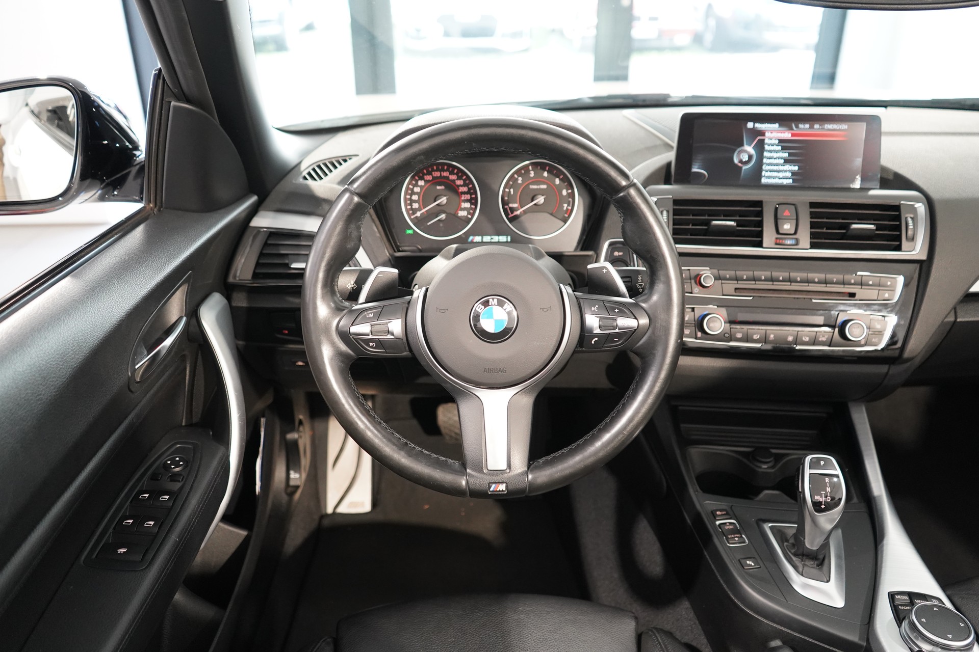BMW M235i Steptronic-image-7