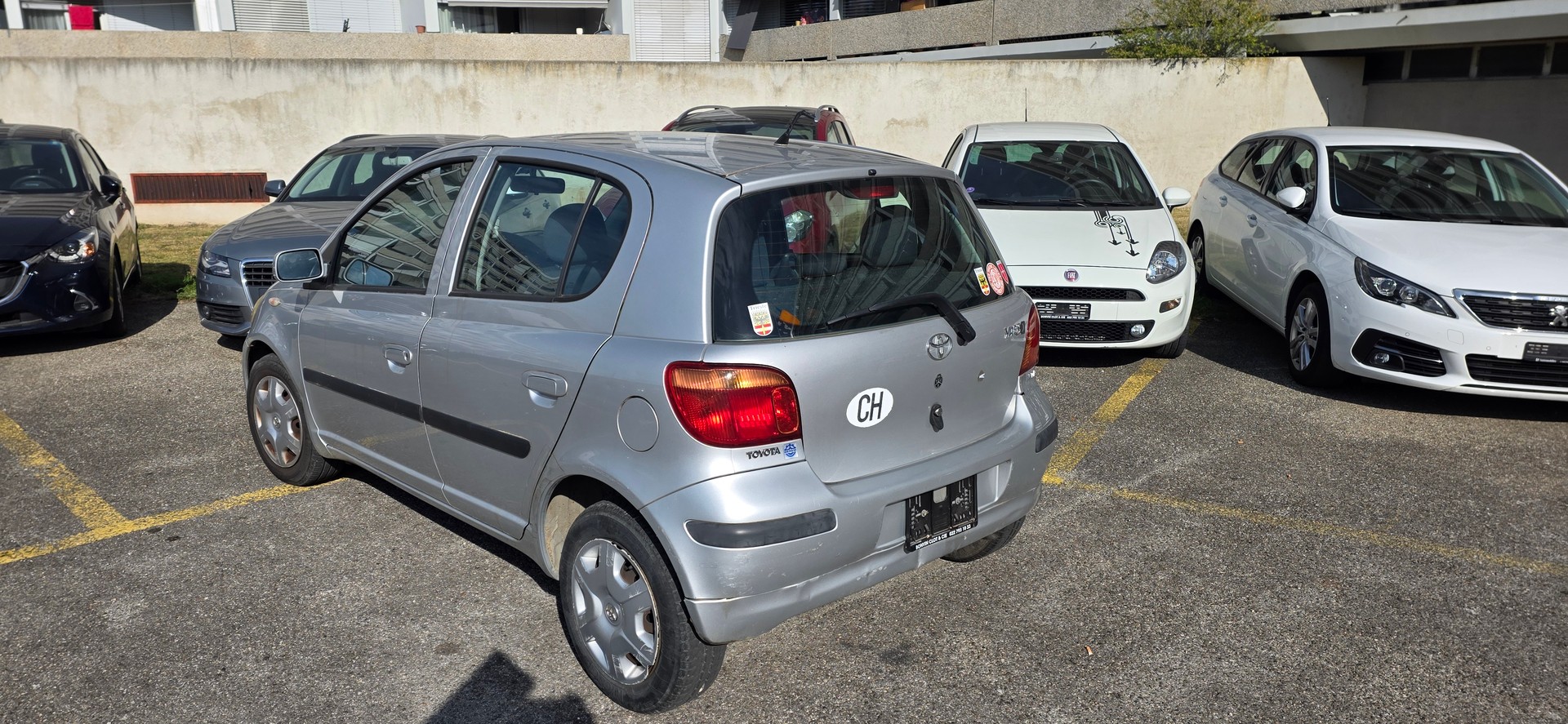 TOYOTA Yaris 1.3 Linea Luna-image-3