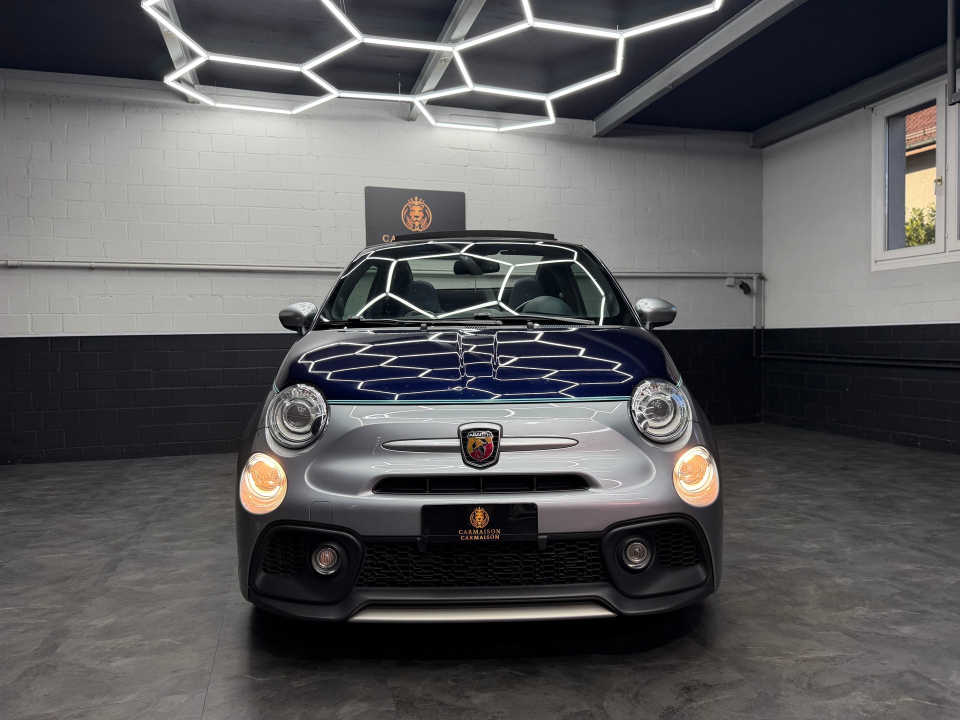 FIAT 695C 1.4 16V Turbo Abarth Rivale Dualogic | Akrapovic Auspuff | Cabrio | CH-Auto | Beats Soundsystem | Special Edition Nr. 2569-image-1