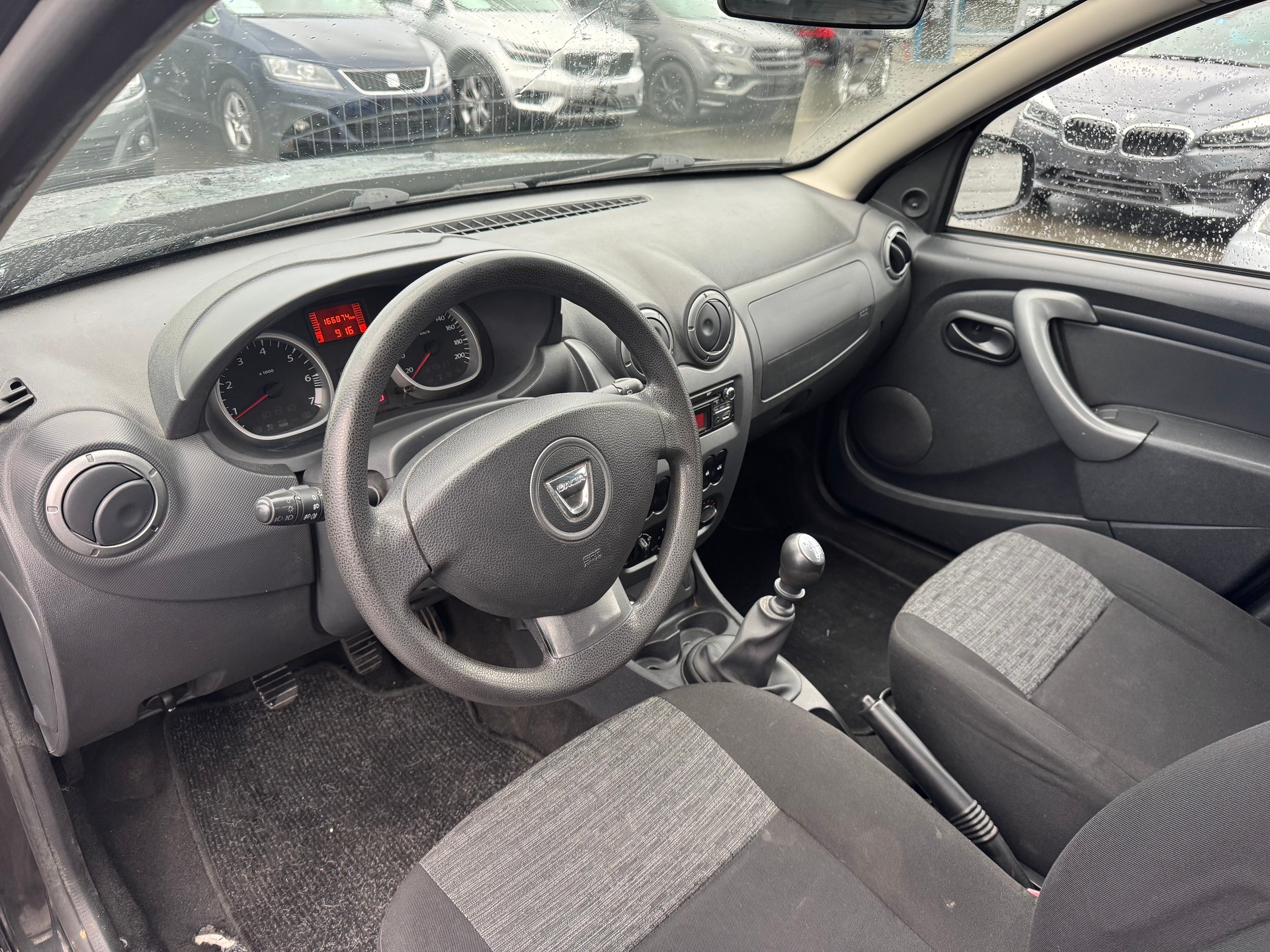 DACIA Duster 1.6 4x4-image-13