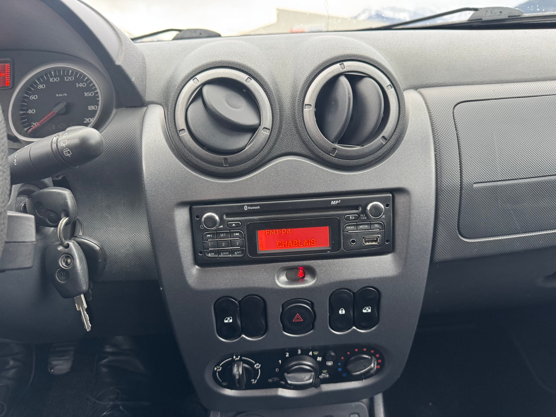 DACIA Duster 1.6 4x4-image-17