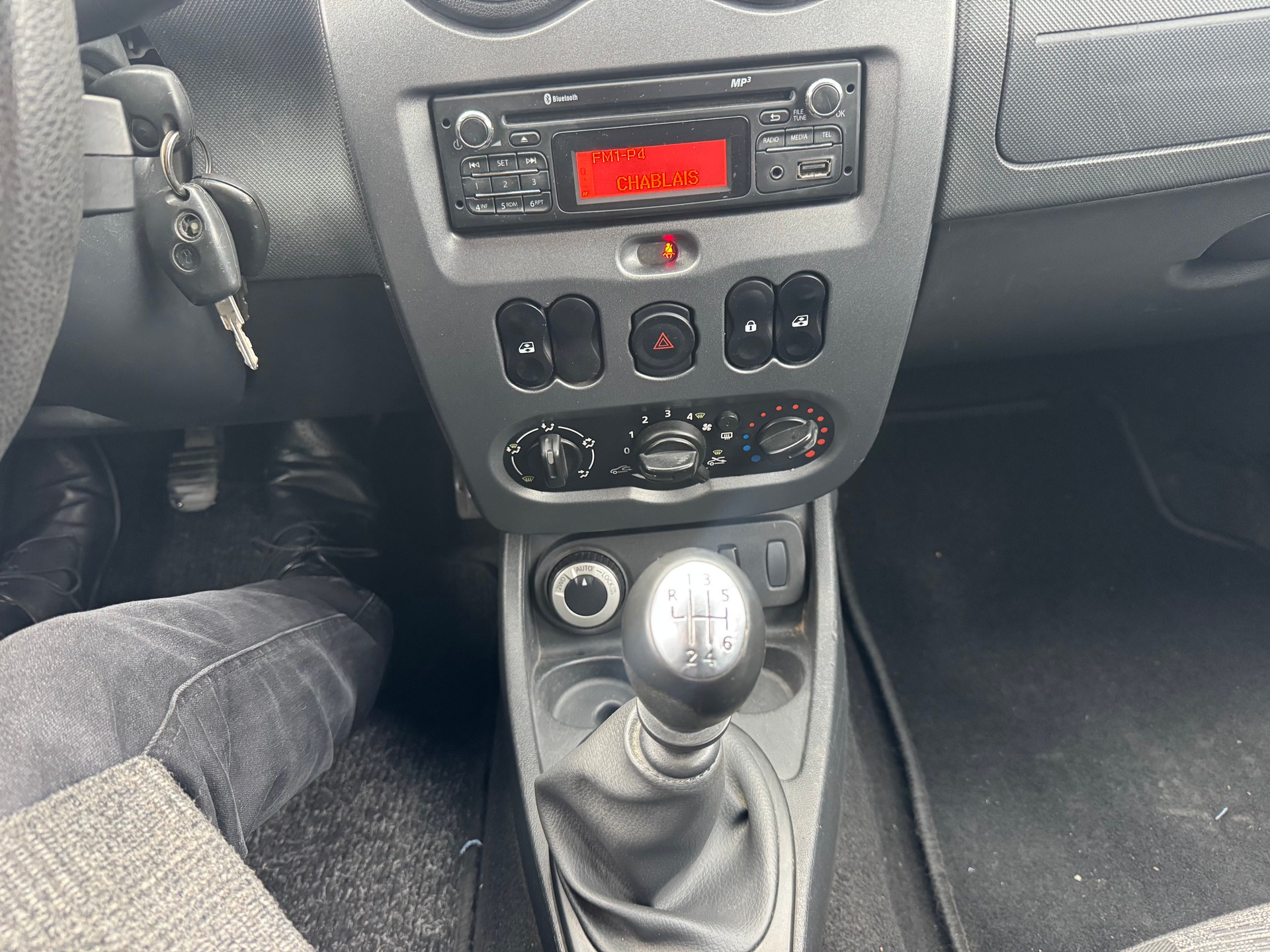 DACIA Duster 1.6 4x4-image-19