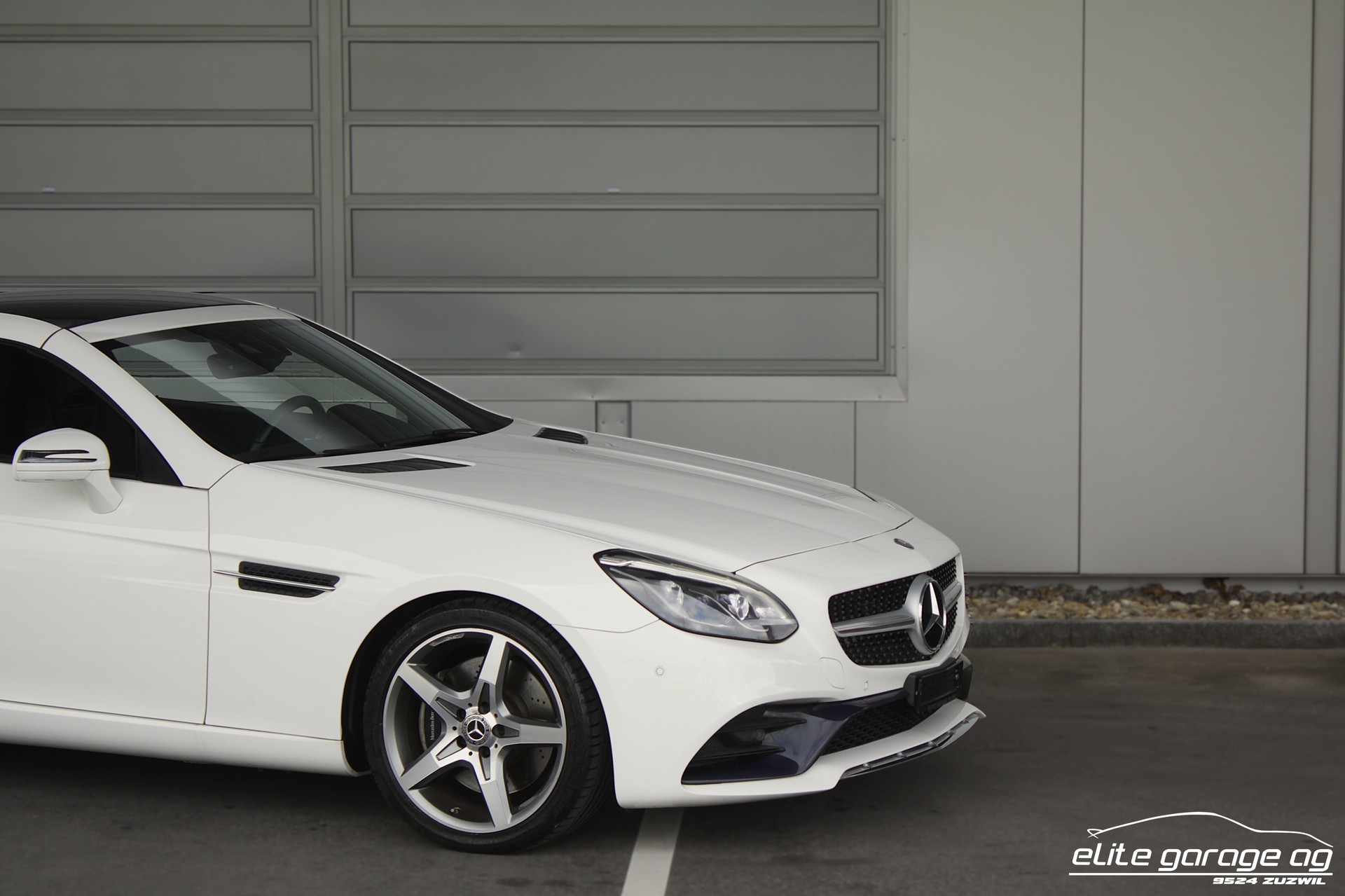 MERCEDES-BENZ SLC 300 AMG Line 9G-Tronic-image-8