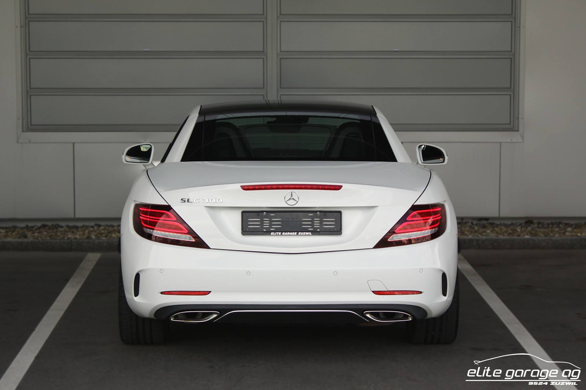 MERCEDES-BENZ SLC 300 AMG Line 9G-Tronic-image-3