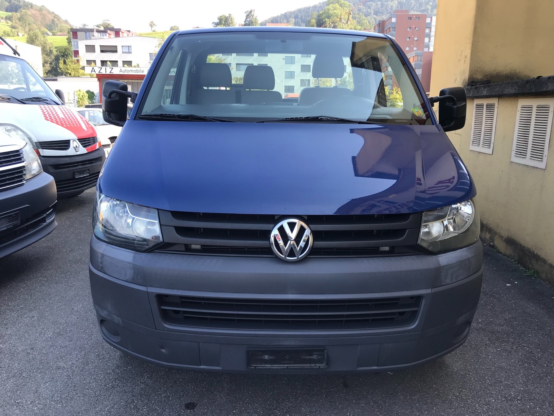 VW T5 2.0 TDI Champion-image-0
