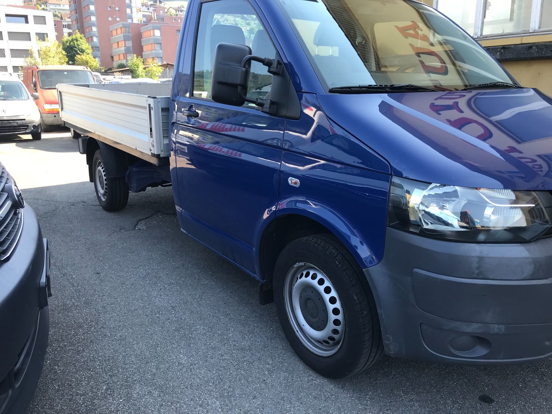 VW T5 2.0 TDI Champion-image-2