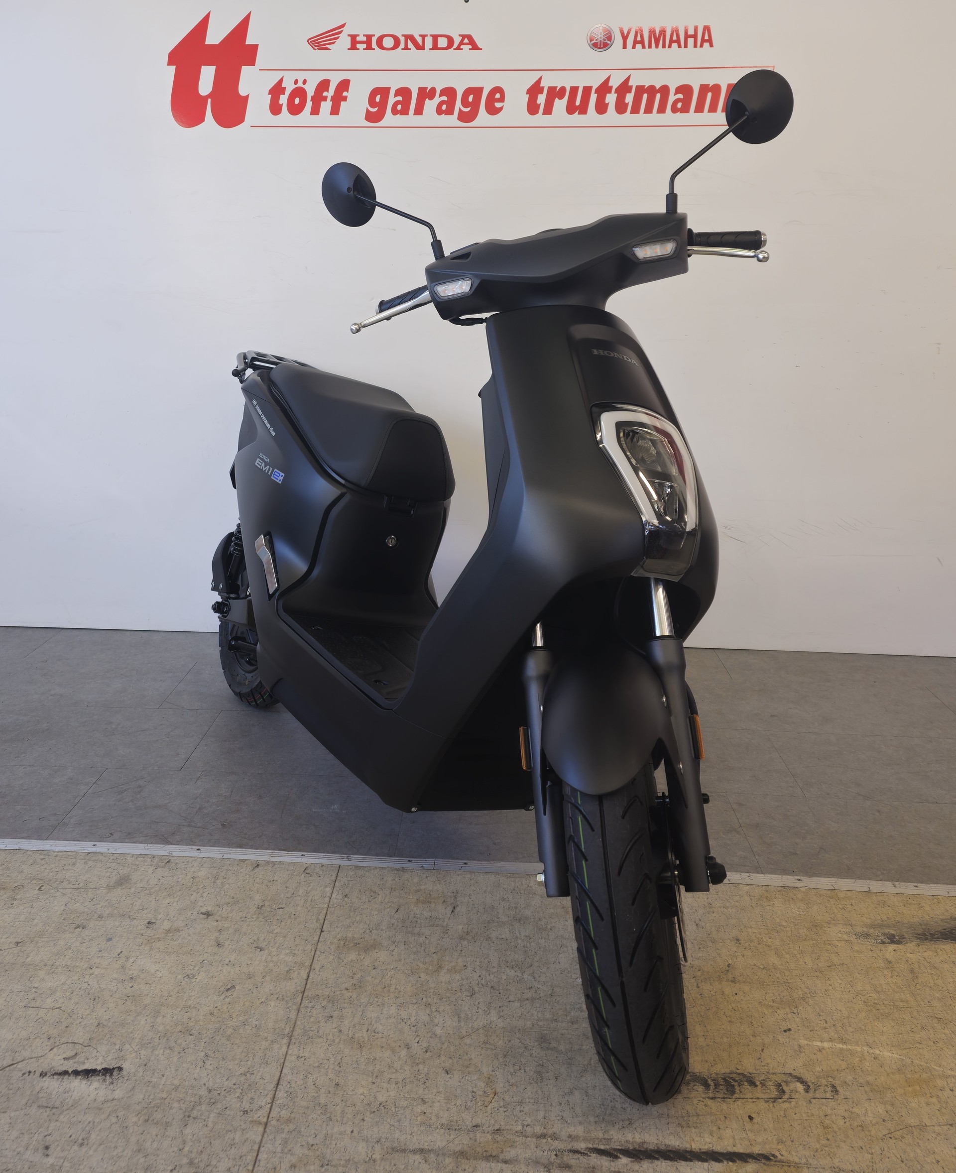 HONDA EM1-E-showroom-element-2