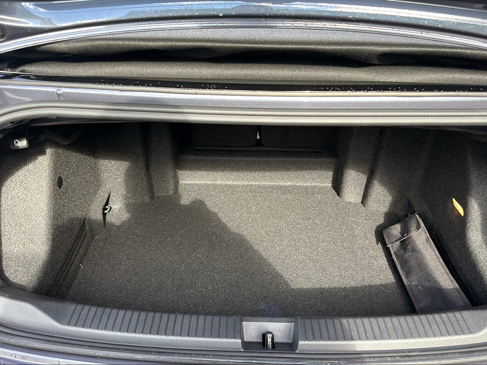 VW T-Roc Cabriolet 1.5 TSI EVO R-Line DSG-image-9