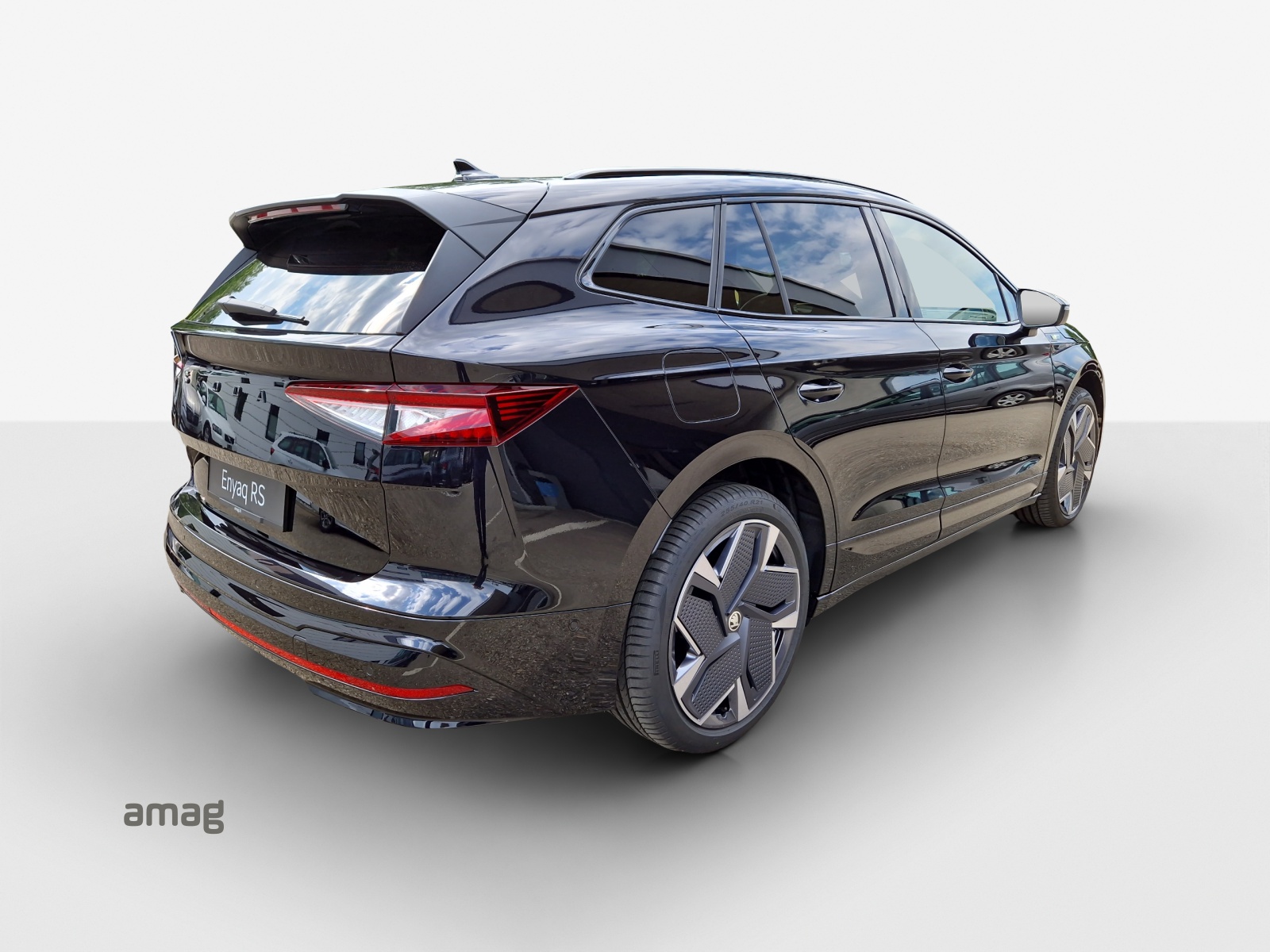 SKODA Enyaq RS 4x4-image-5
