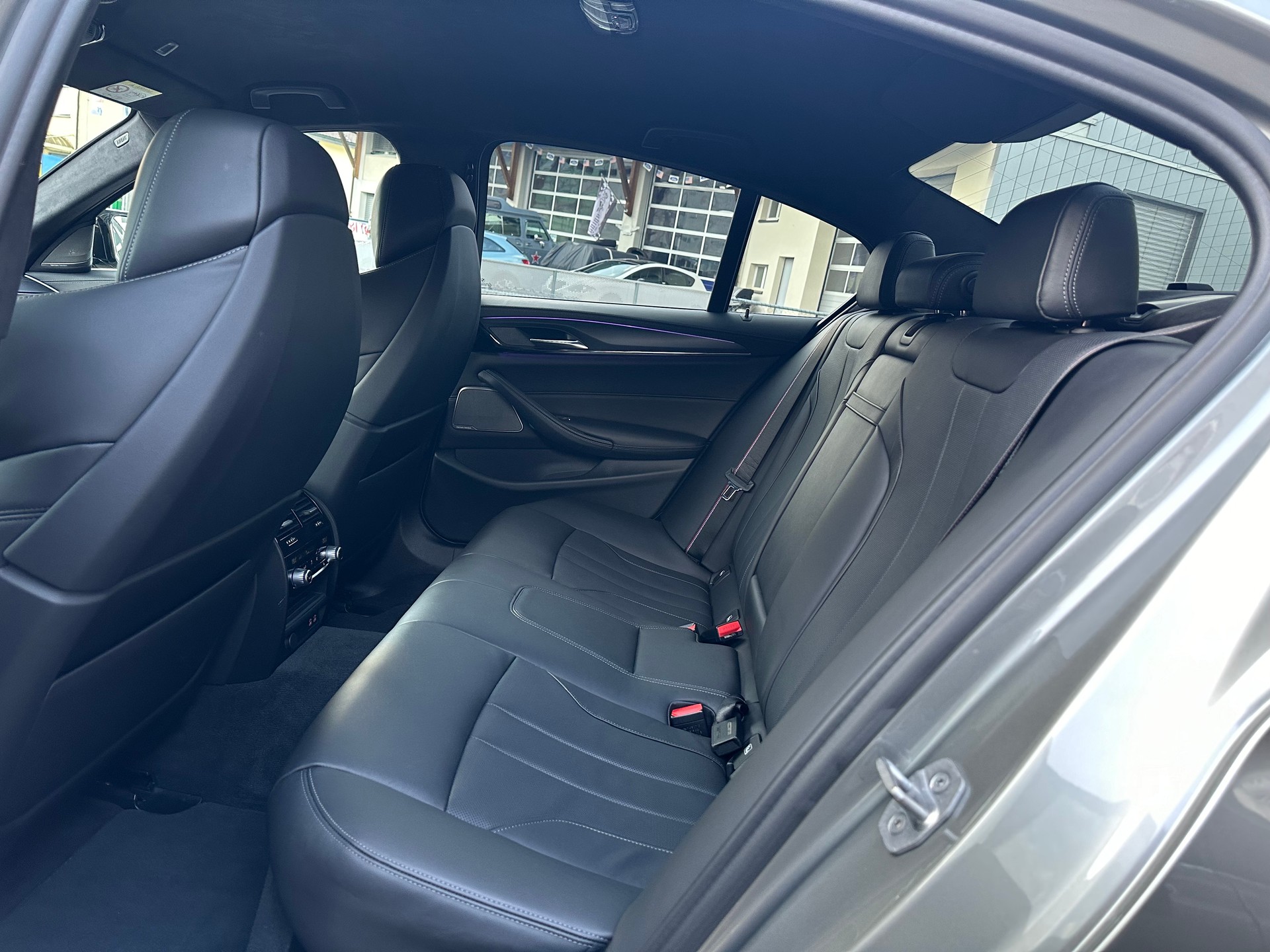 BMW M5 xDrive Competition Drivelogic *CH-Fahrzeug*-image-11