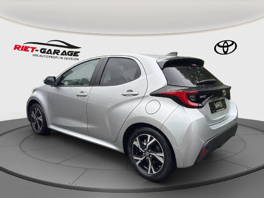 TOYOTA Yaris 1.5 VVT-i HSD Trend-image-2
