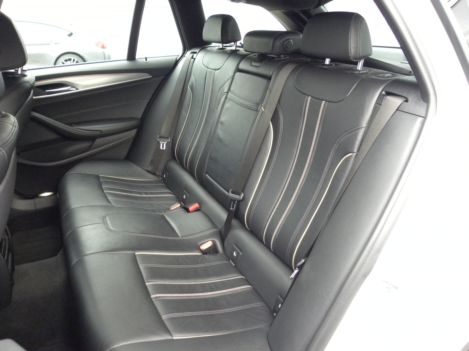 BMW 520d xDrive Touring Sport Line Steptronic-image-7