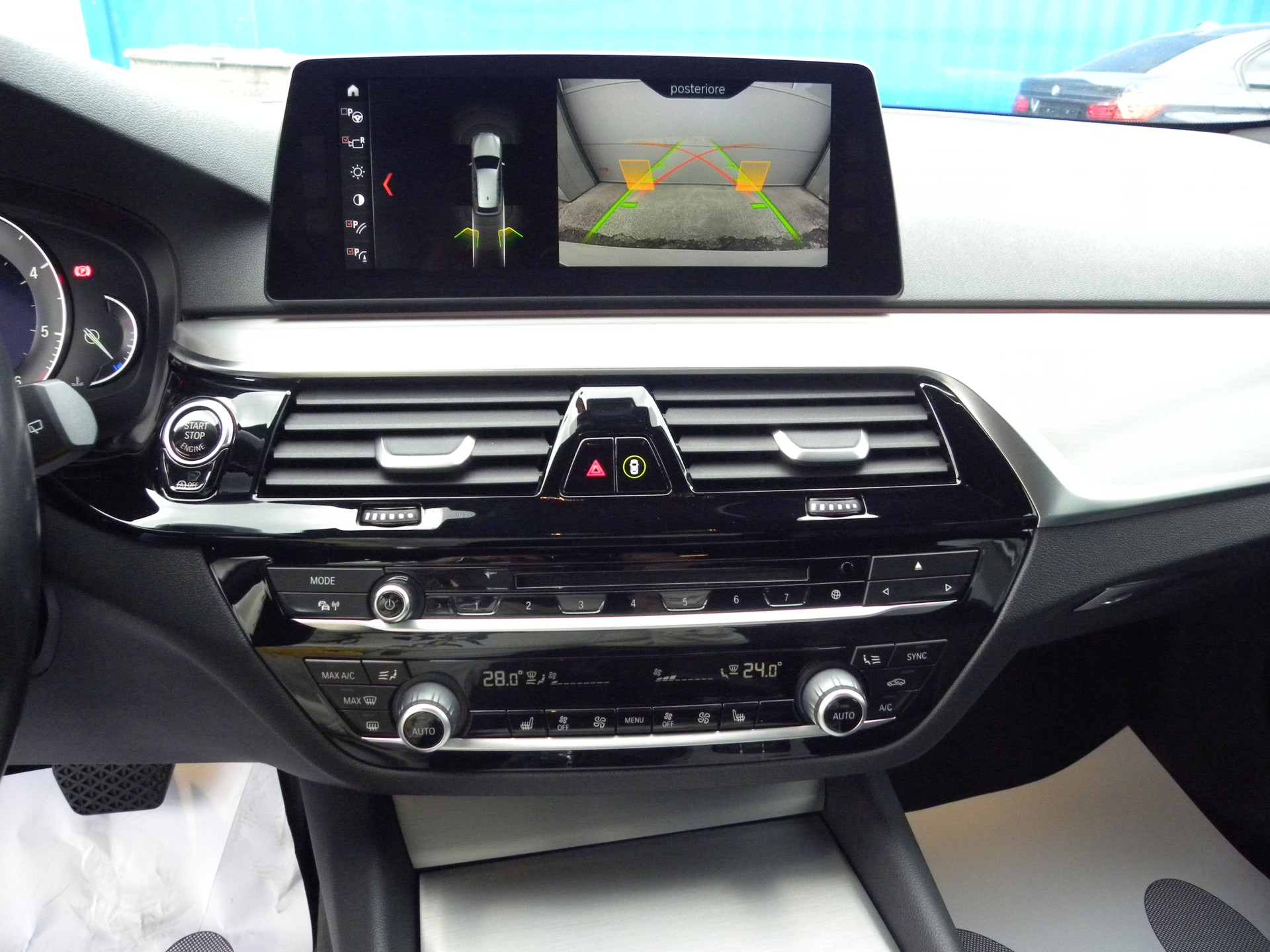 BMW 520d xDrive Touring Sport Line Steptronic-image-8