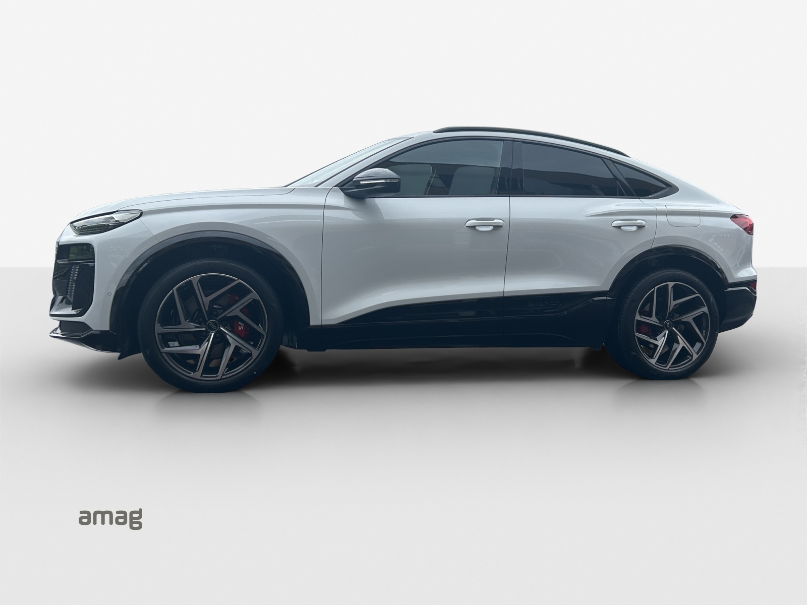 AUDI SQ6 Sportback e-tron quattro-image-1