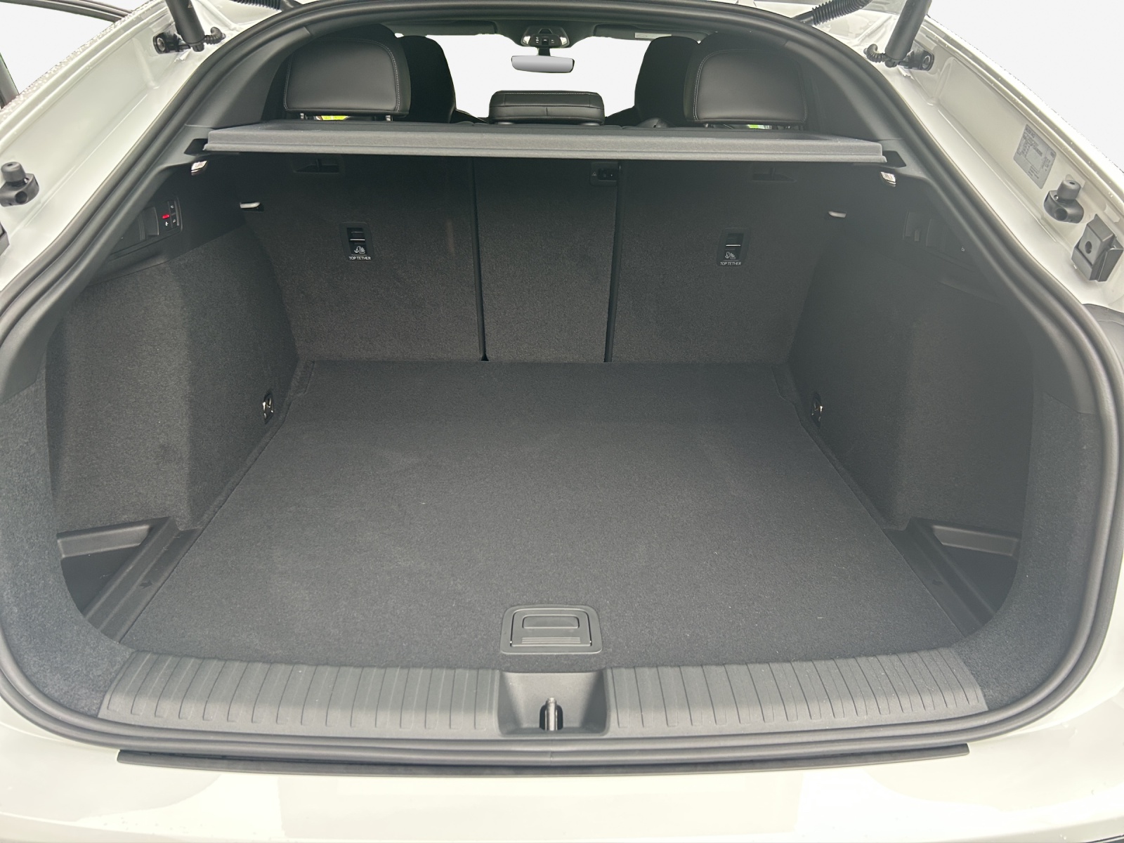 AUDI SQ6 Sportback e-tron quattro-image-12
