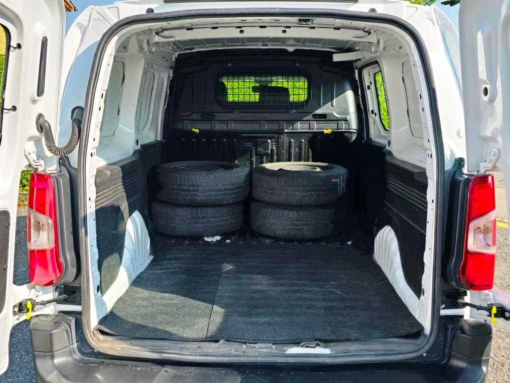 PEUGEOT Partner 1.6 Blue HDi s/s Grip Long 1000kg-image-4