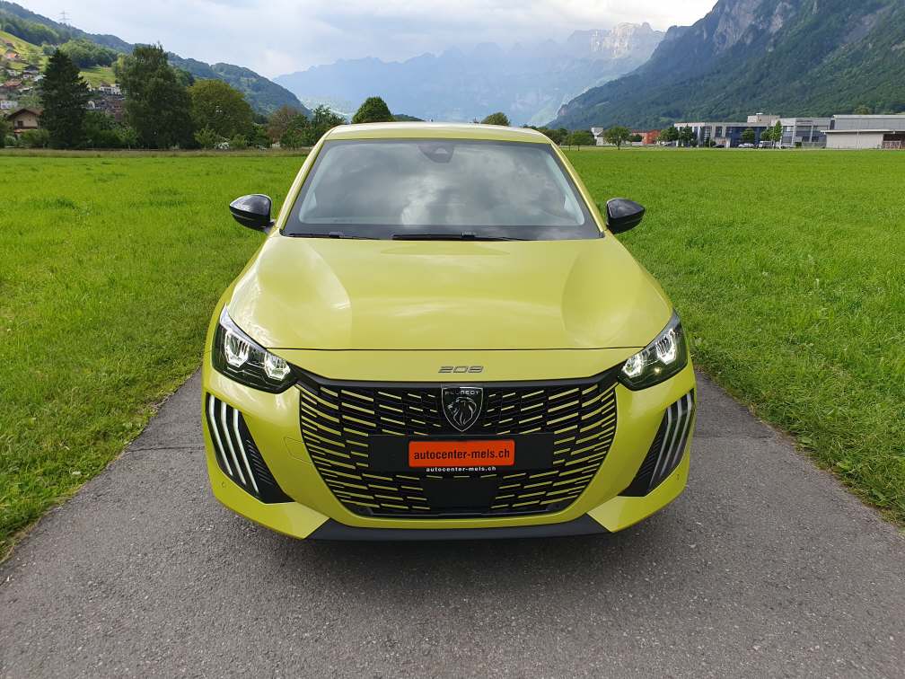 PEUGEOT 208 1.2 Hybrid Style-image-2