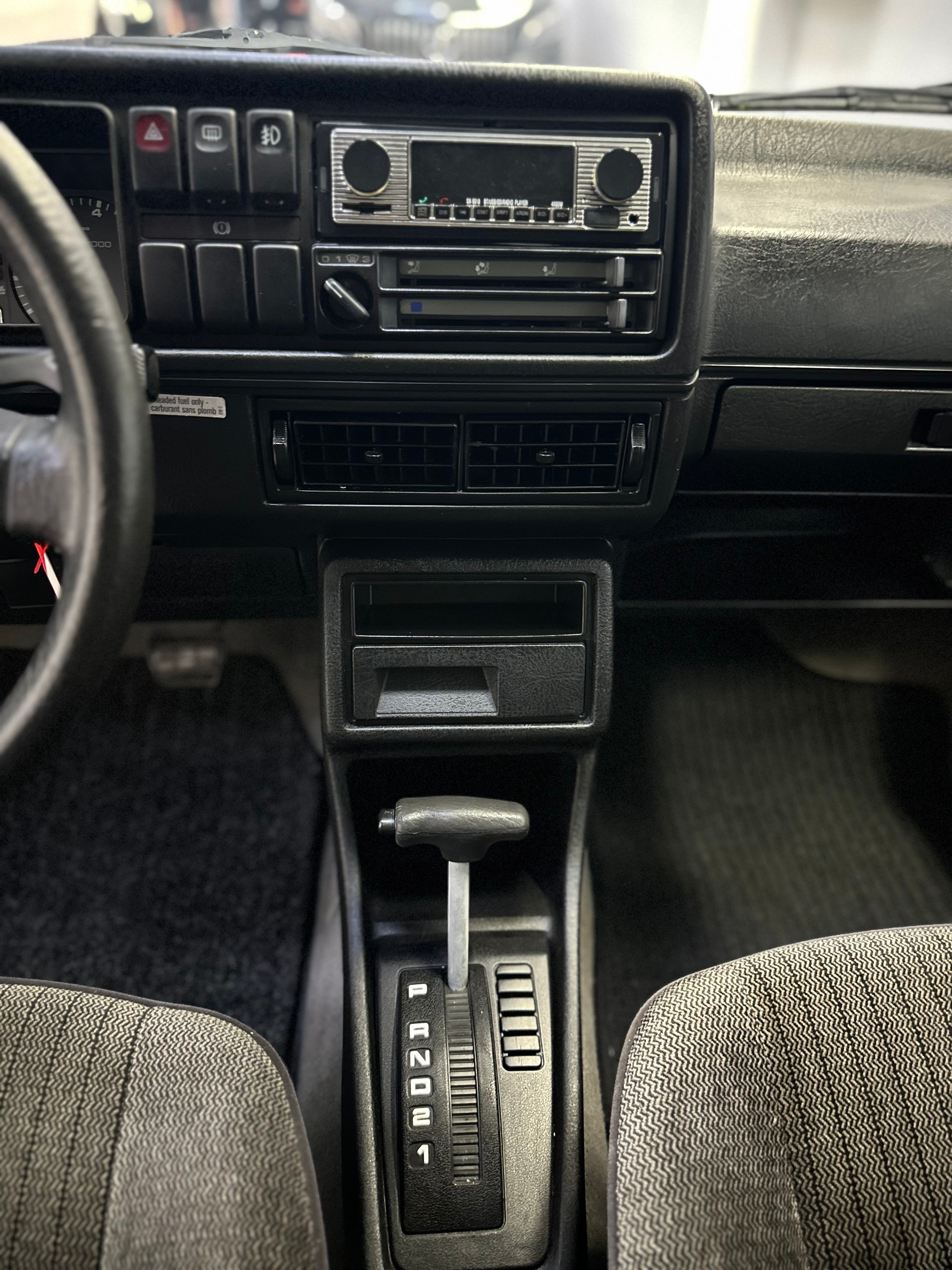 VW Golf 1600 C-image-15