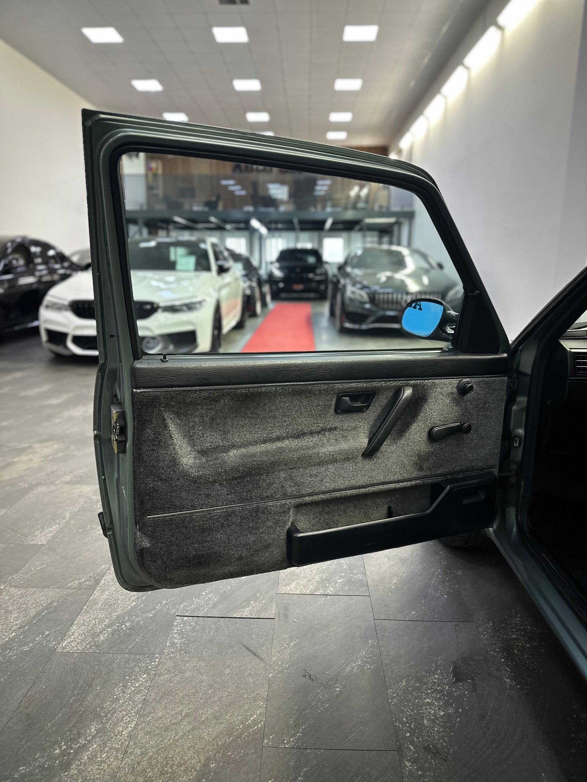 VW Golf 1600 C-image-19