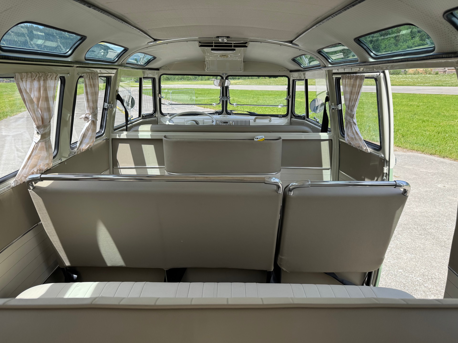 VW T1-image-8