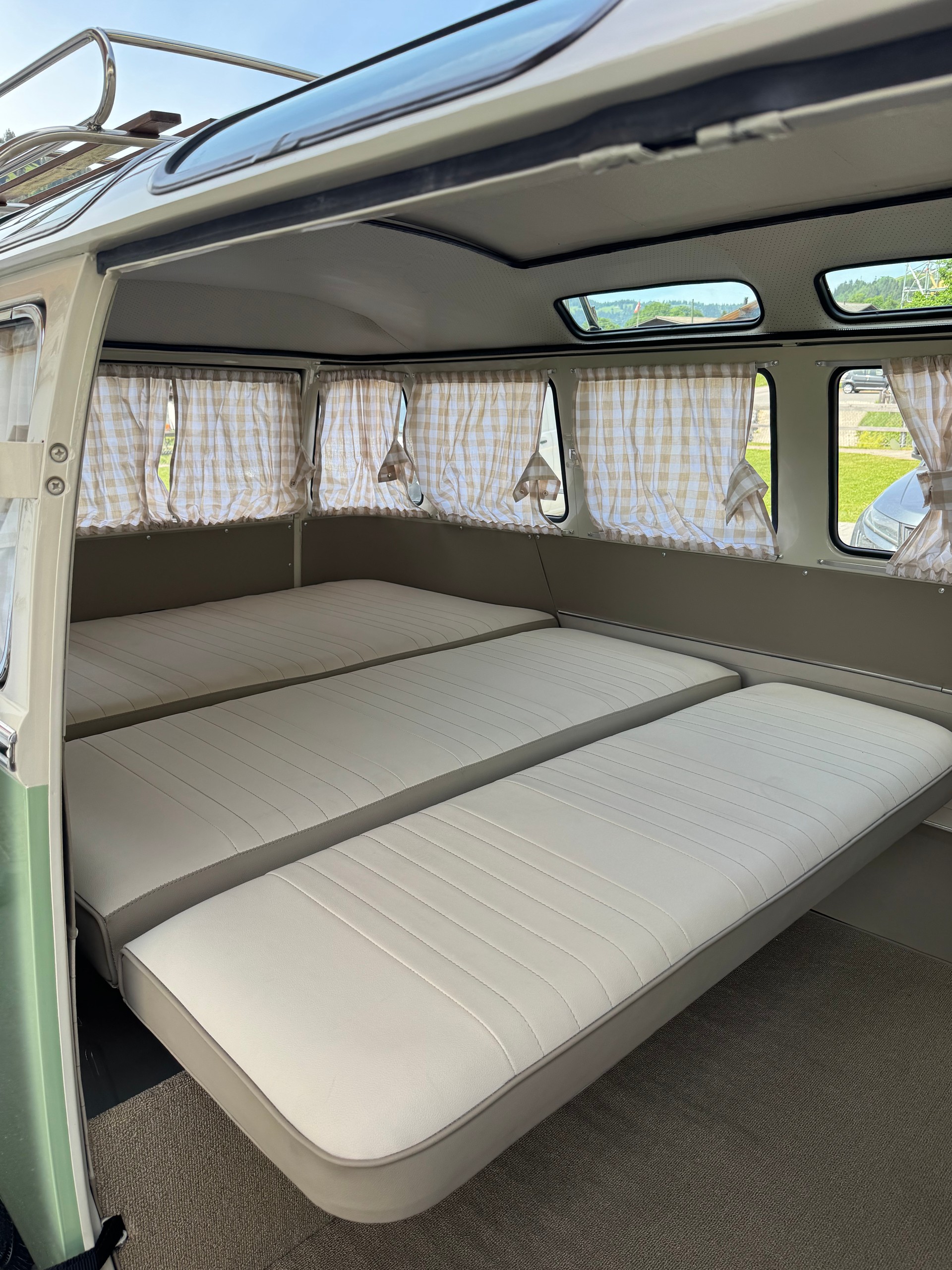 VW T1-image-26
