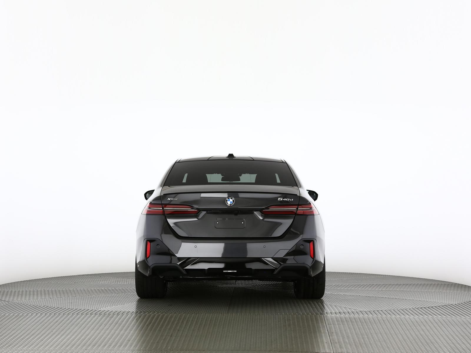BMW 540 xDrive d 48V M Sport Pro Steptronic-image-3