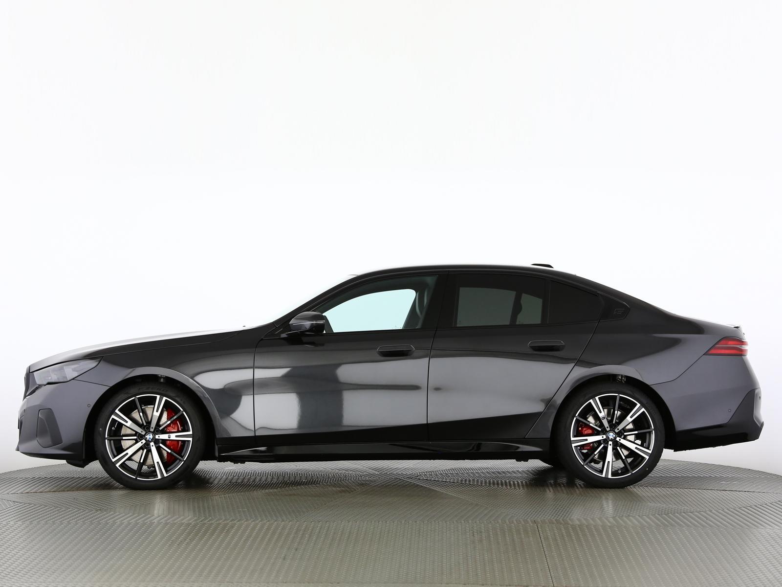 BMW 540 xDrive d 48V M Sport Pro Steptronic-image-2