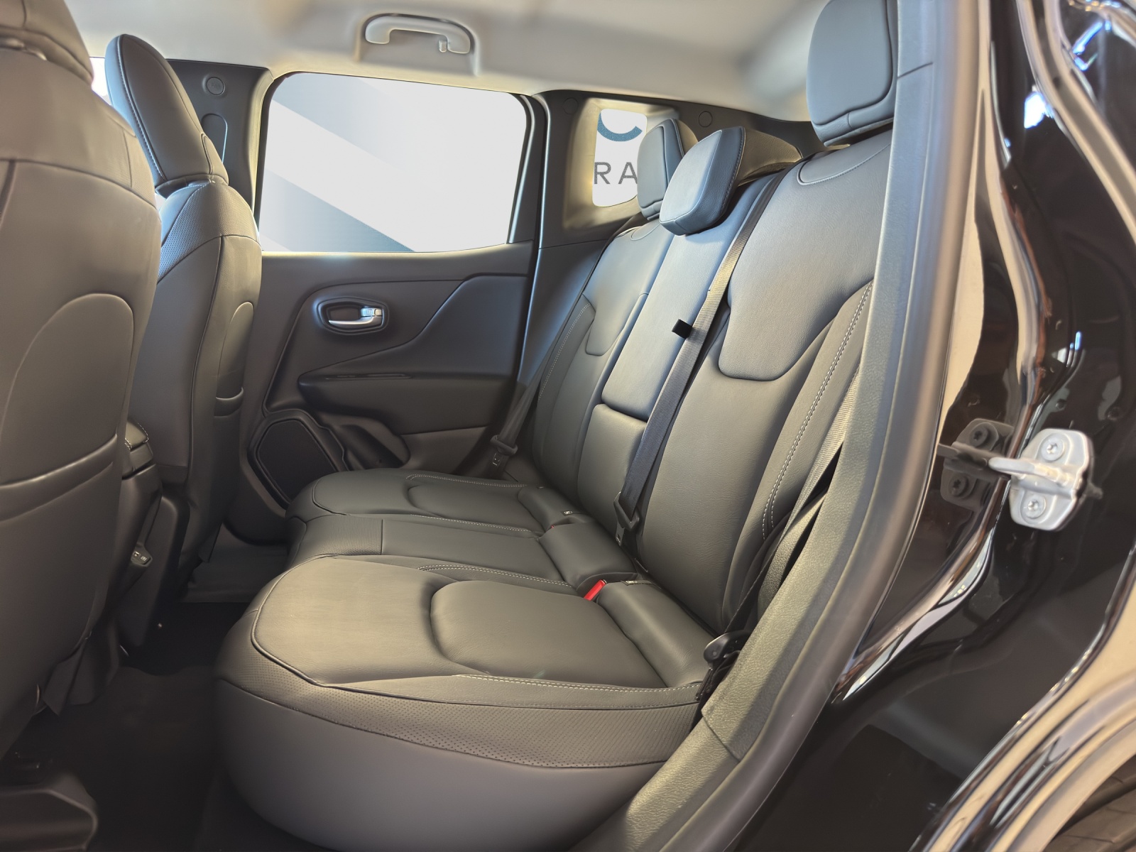 JEEP RENEGADE 1.3 Summit 4xe-image-7