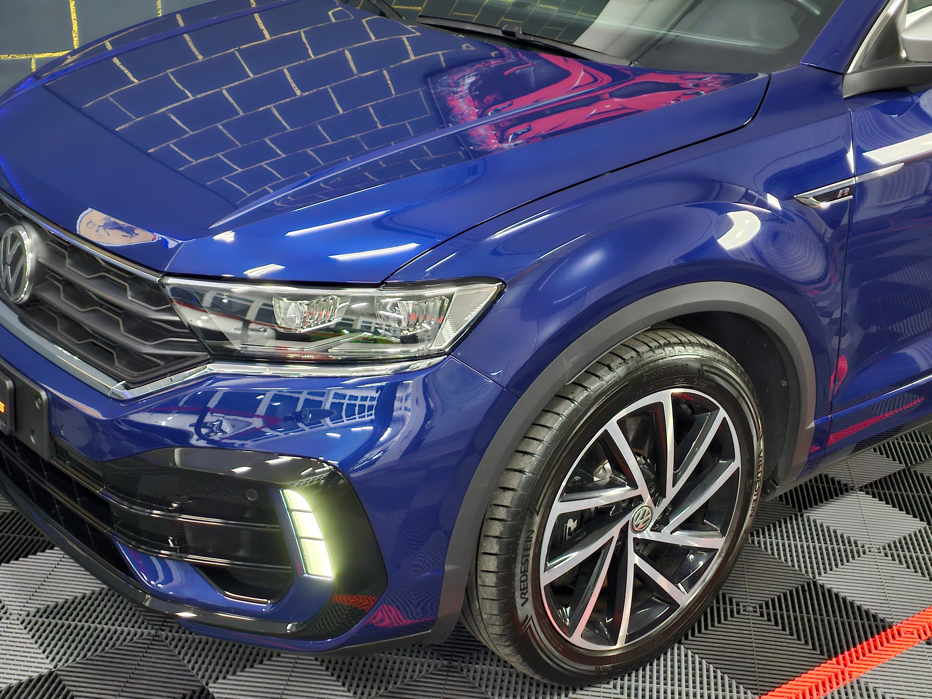 VW T-Roc 2.0 TSI R DSG 4Motion-image-14