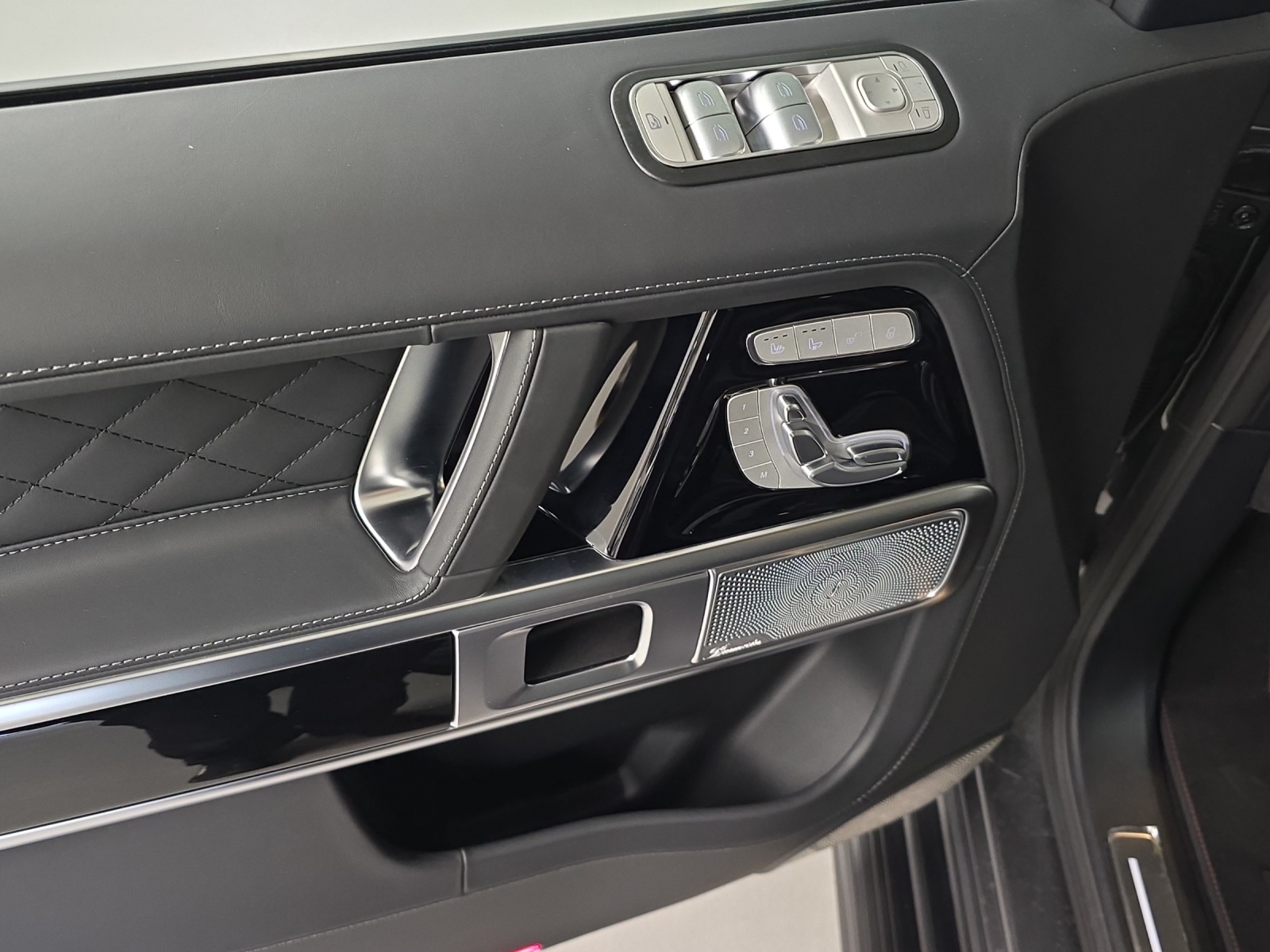 MERCEDES-BENZ G 63 AMG-image-6