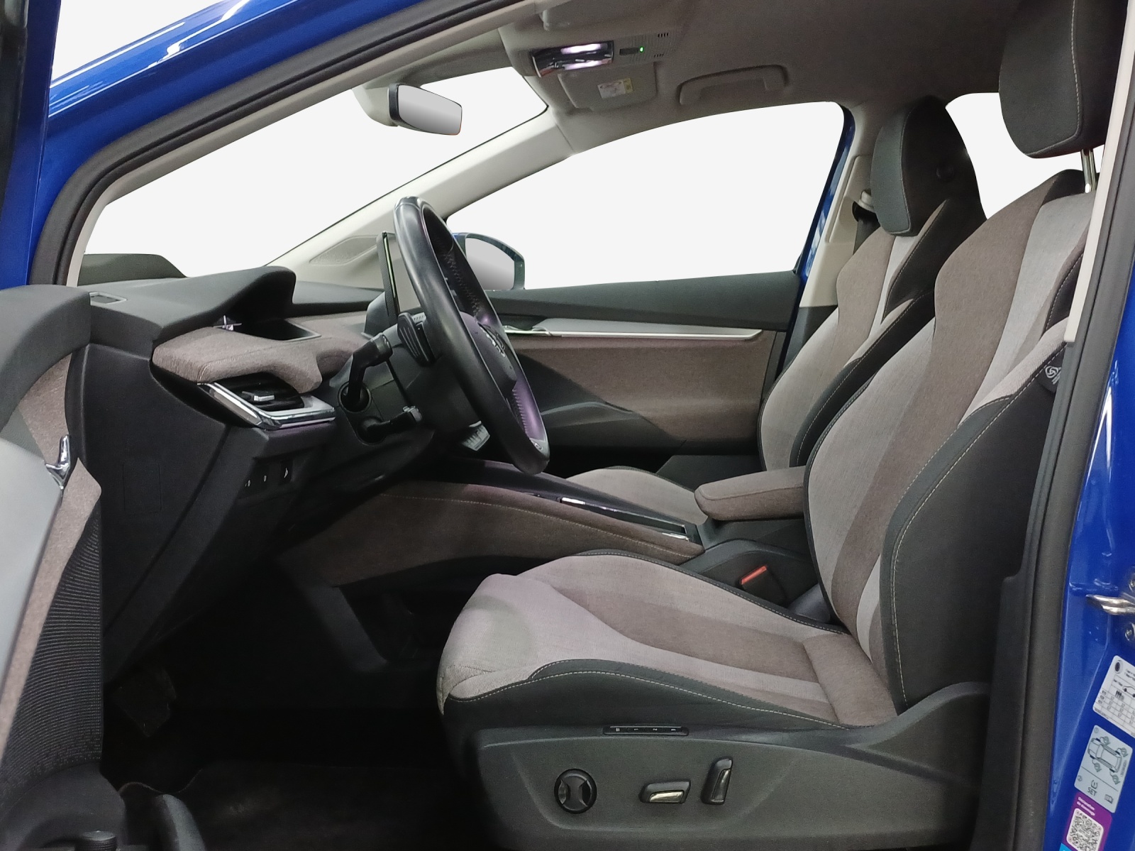 SKODA Enyaq iV 80x-image-8