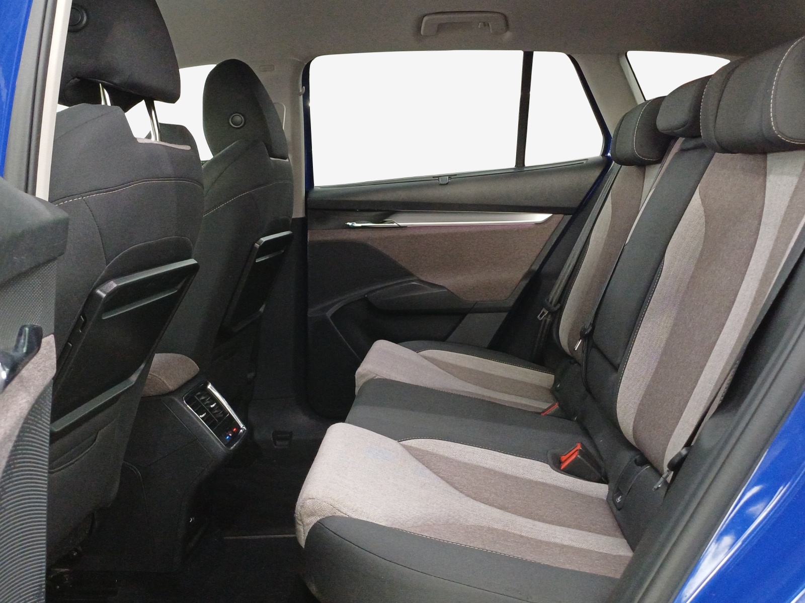 SKODA Enyaq iV 80x-image-12