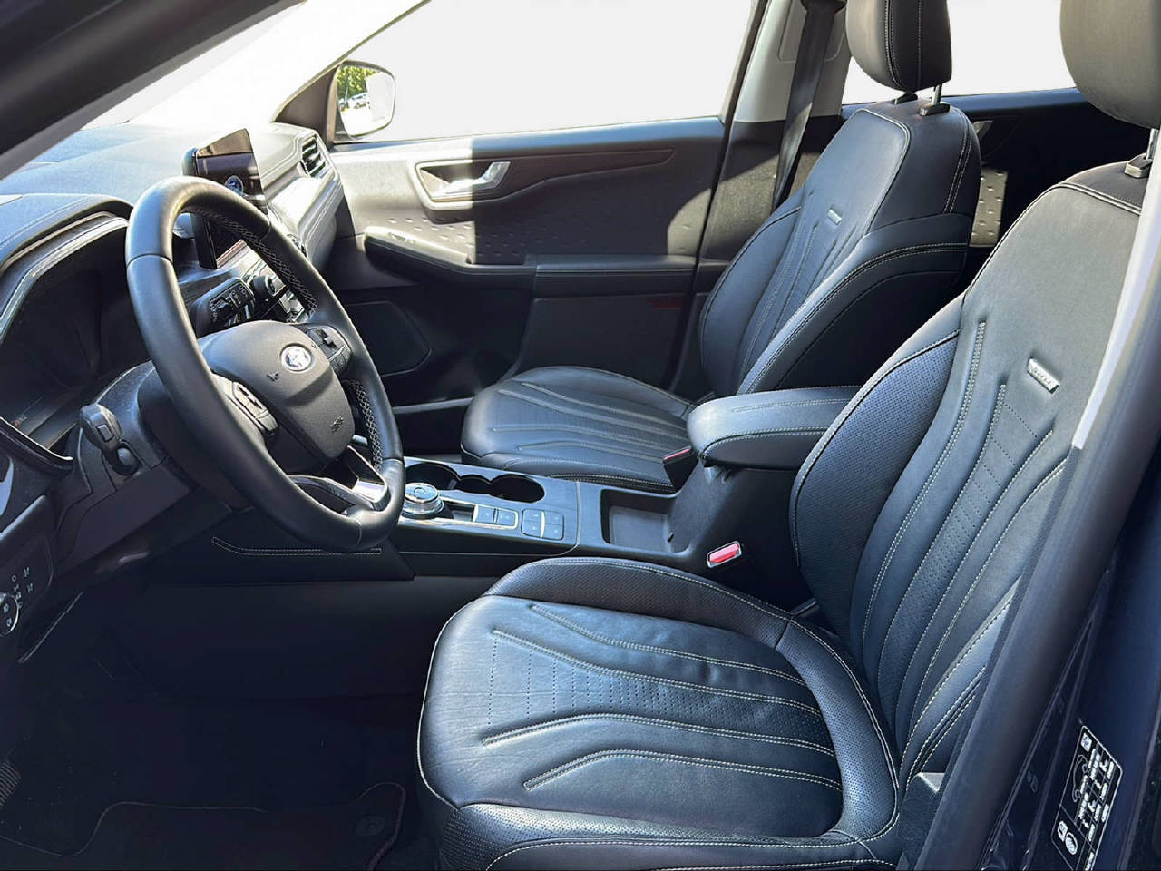 FORD Kuga 2.5 Plug-in Hybrid Vignale-image-7