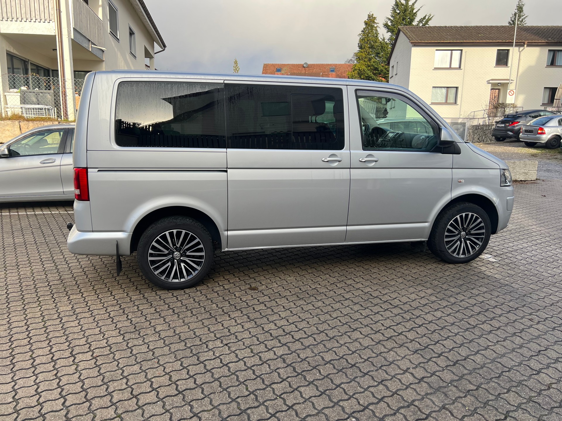 VW T5 Caravelle Comfortline 2.0 TDI CR 4Motion DSG-image-6