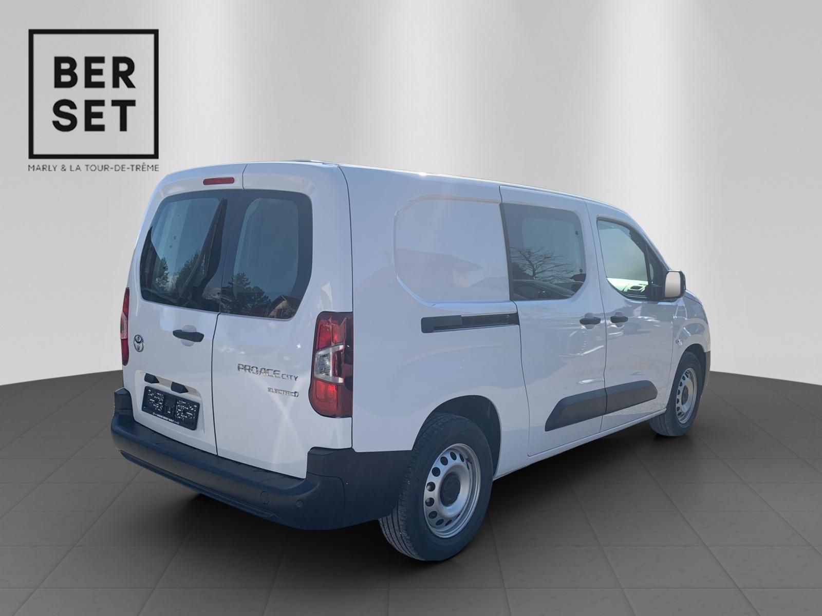 TOYOTA PROACE CITY Van L2 52KWh Active-image-3