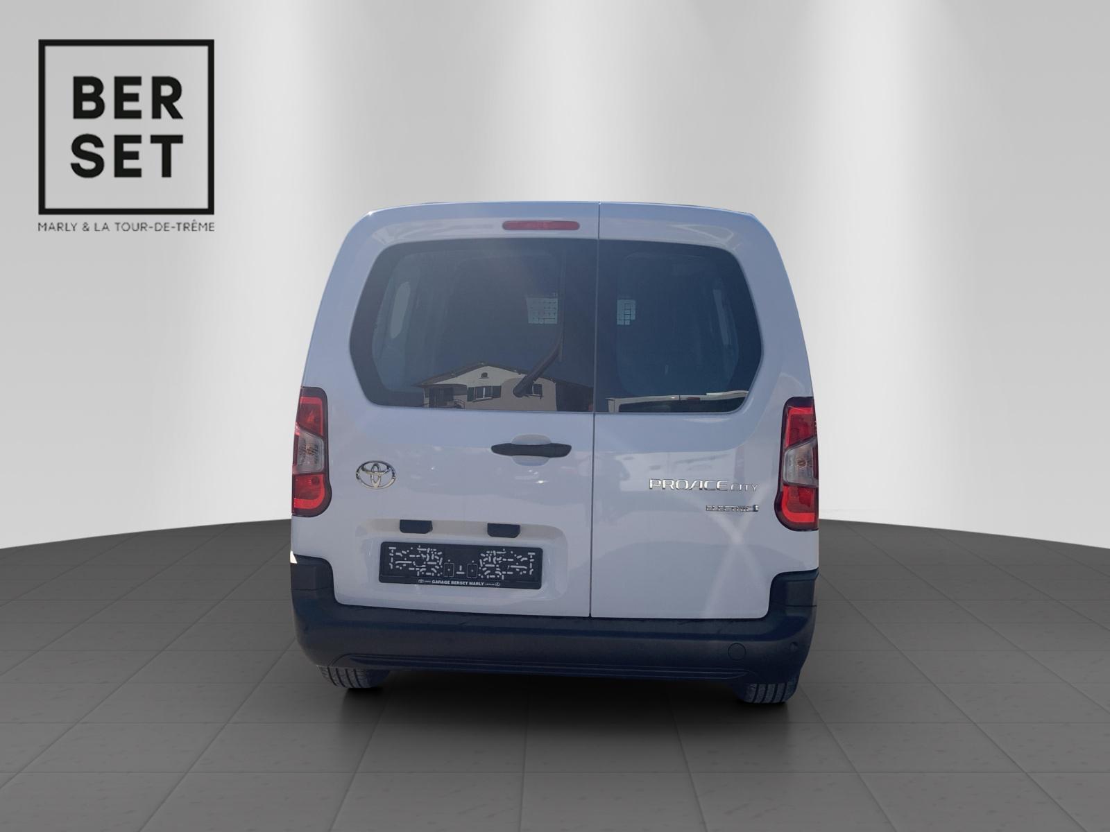 TOYOTA PROACE CITY Van L2 52KWh Active-image-4