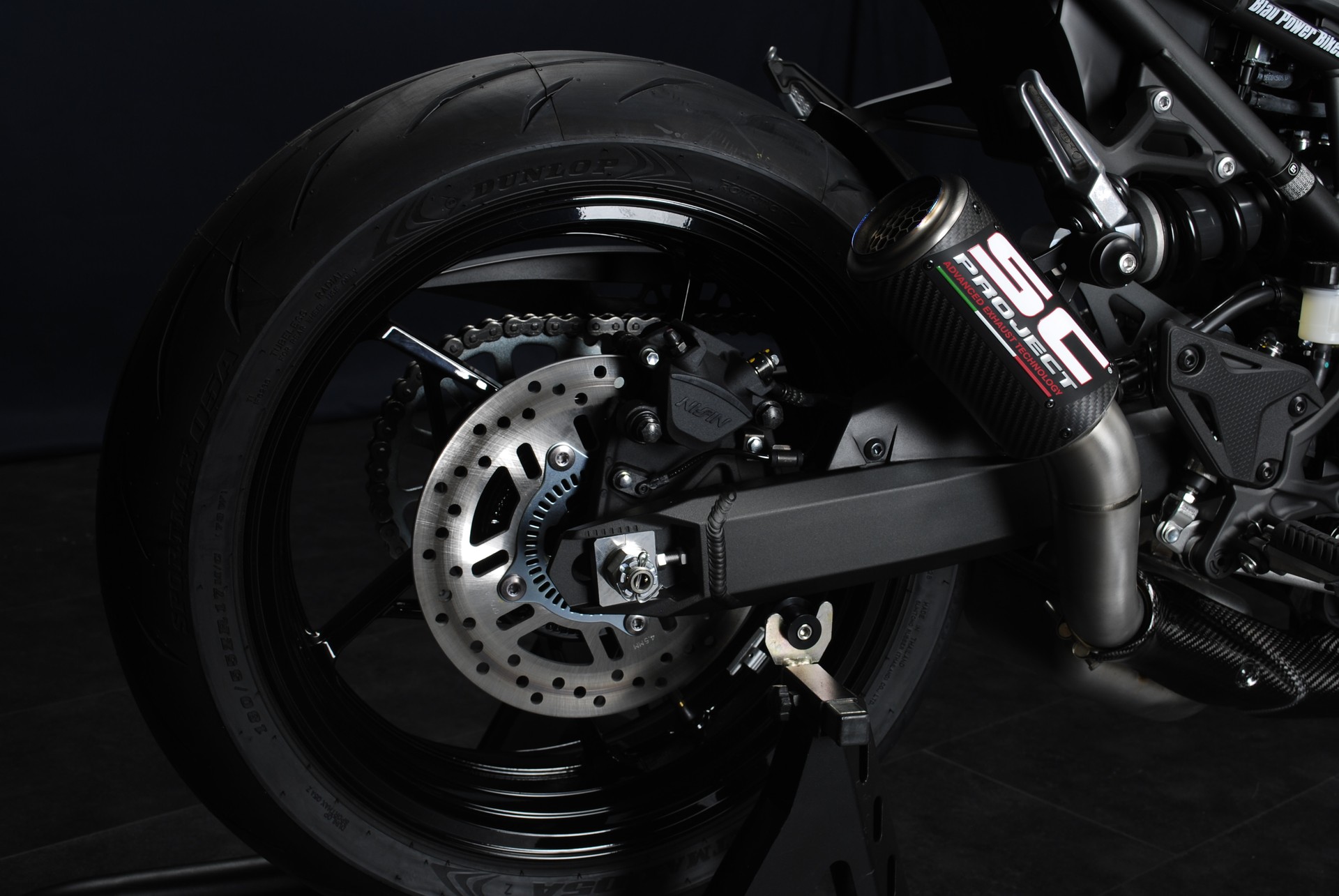 KAWASAKI Z 900 (35kW) -Teilfoliert-showroom-element-1