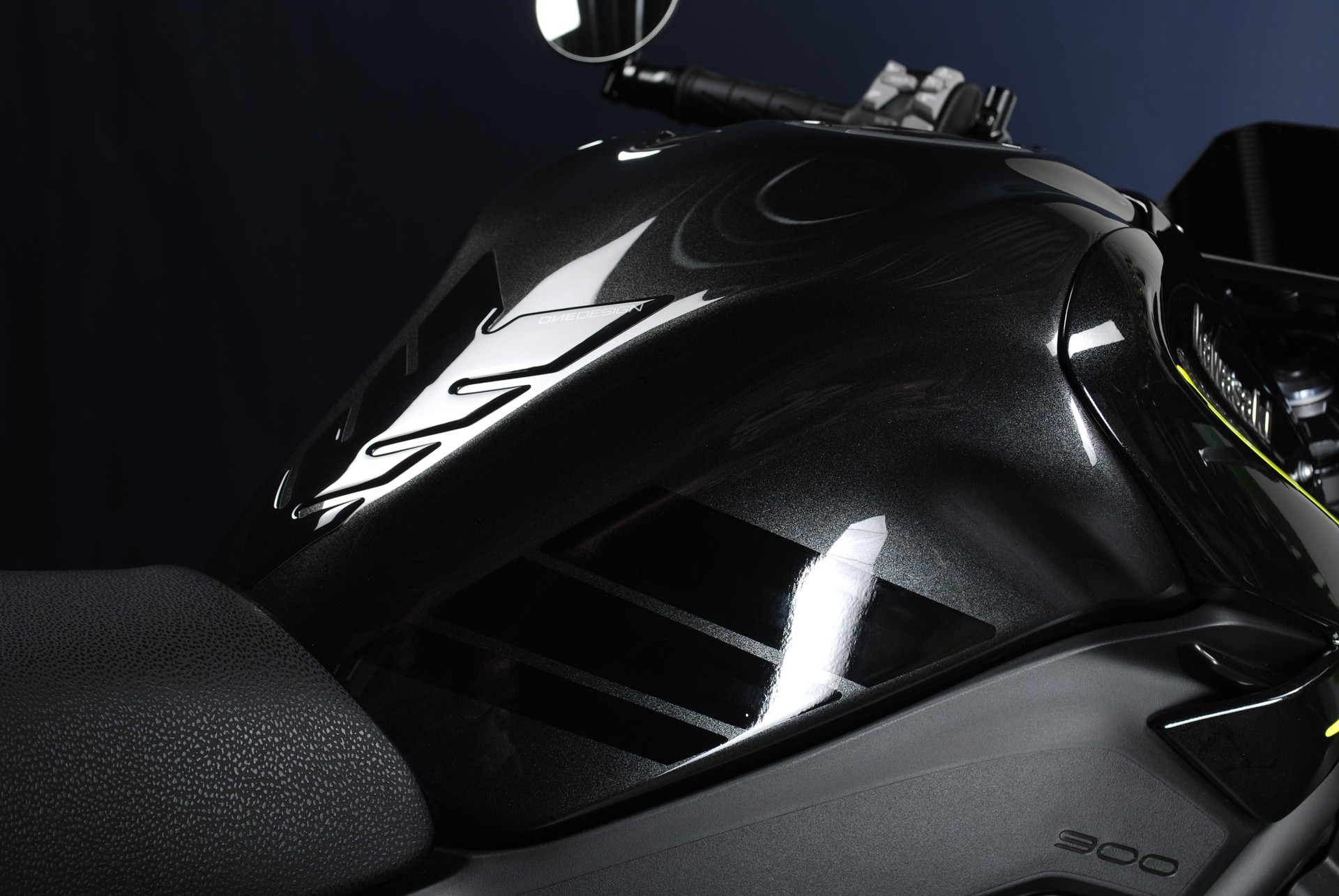KAWASAKI Z 900 (35kW) -Teilfoliert-showroom-element-3