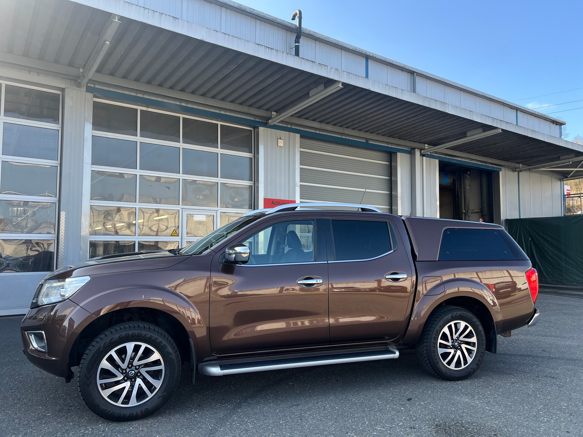 NISSAN Navara Double Cab Acenta 2.3 dCi 4WD-image-5