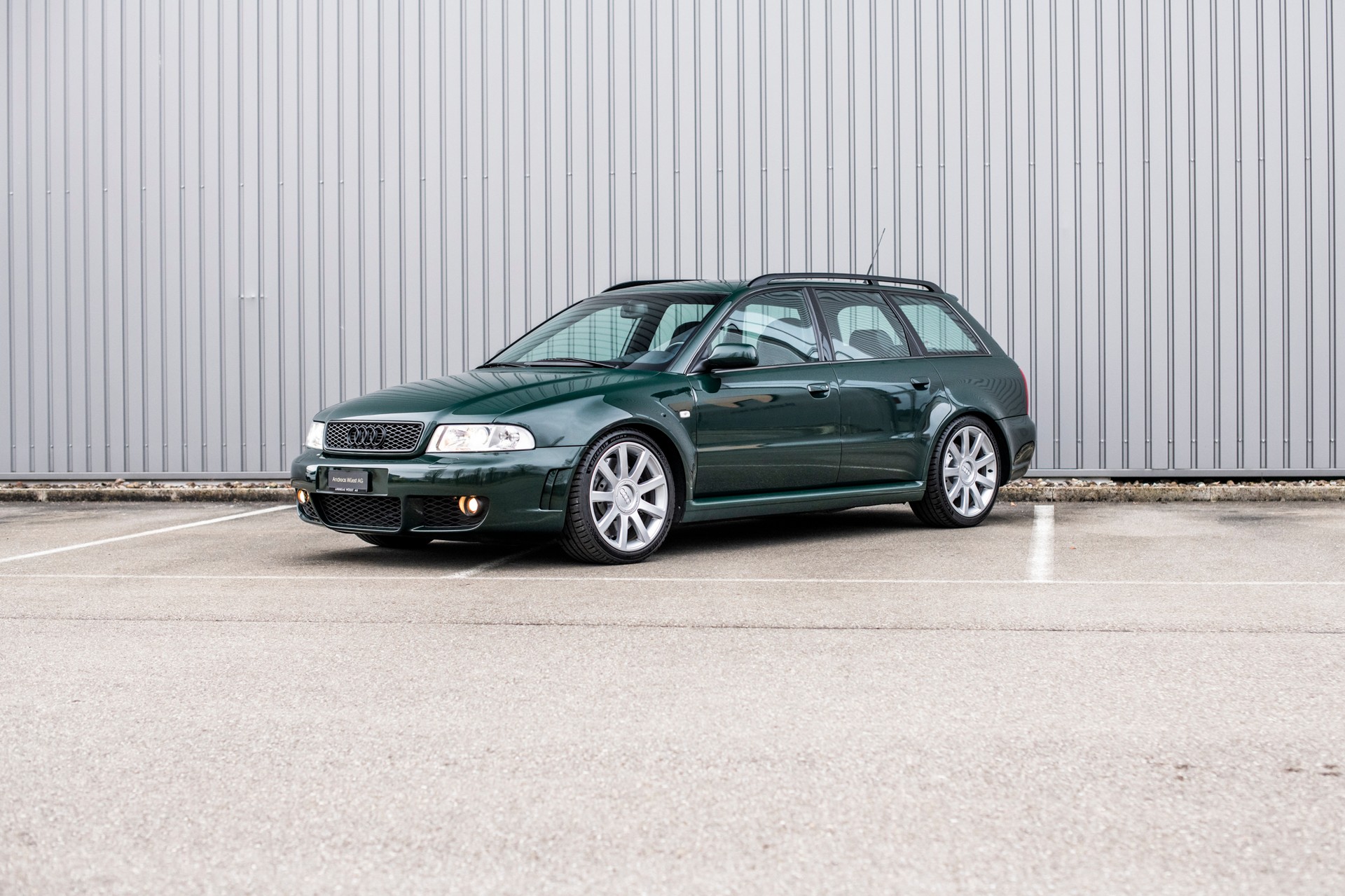 AUDI RS4 Avant quattro-image-0