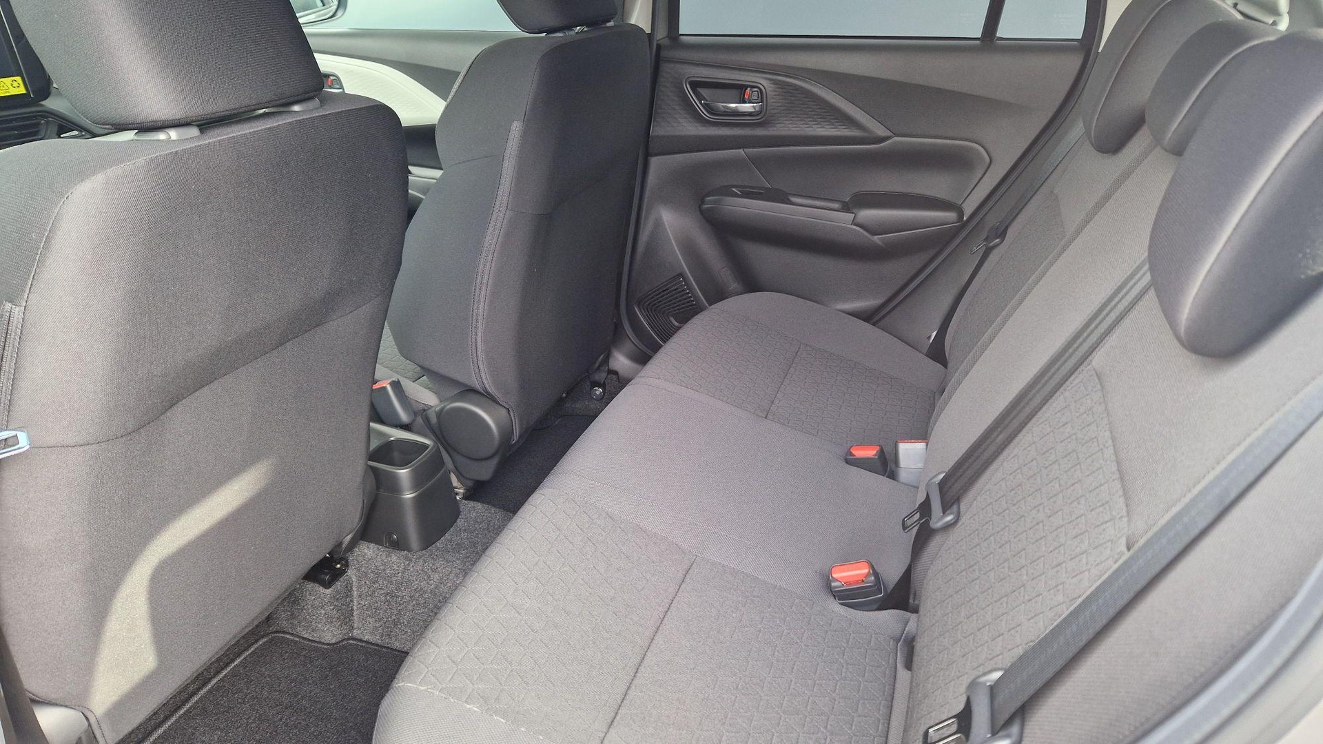 SUZUKI Swift 1.2 Sakura Hybrid 4x4-image-8