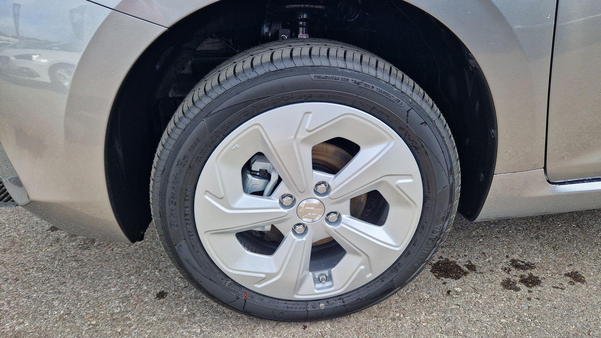 SUZUKI Swift 1.2 Sakura Hybrid 4x4-image-7