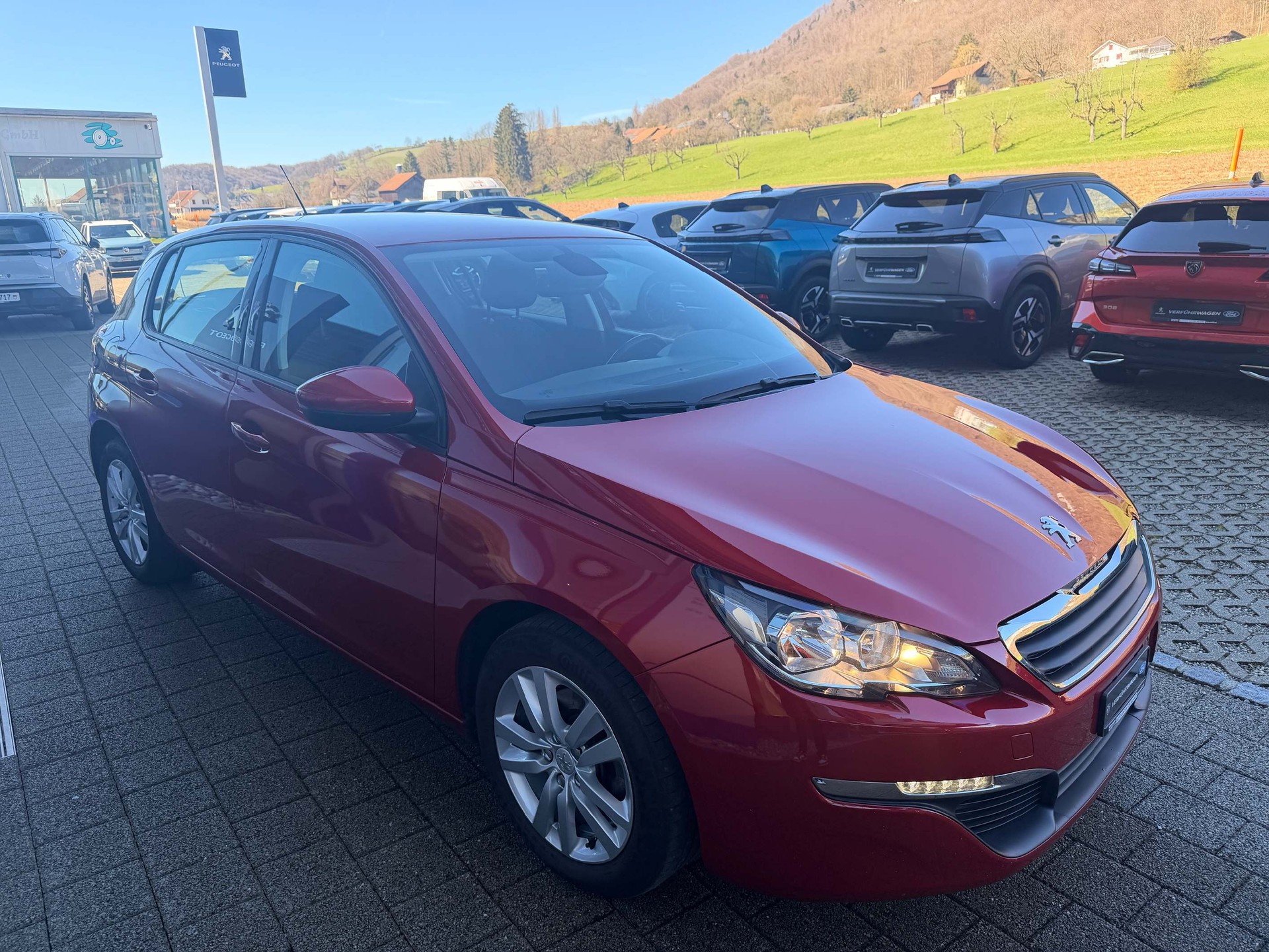 PEUGEOT 308 1.6 BlueHDi Allure-image-3