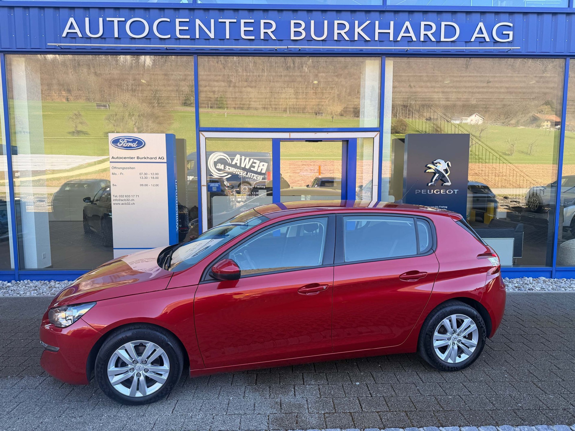 PEUGEOT 308 1.6 BlueHDi Allure-image-0