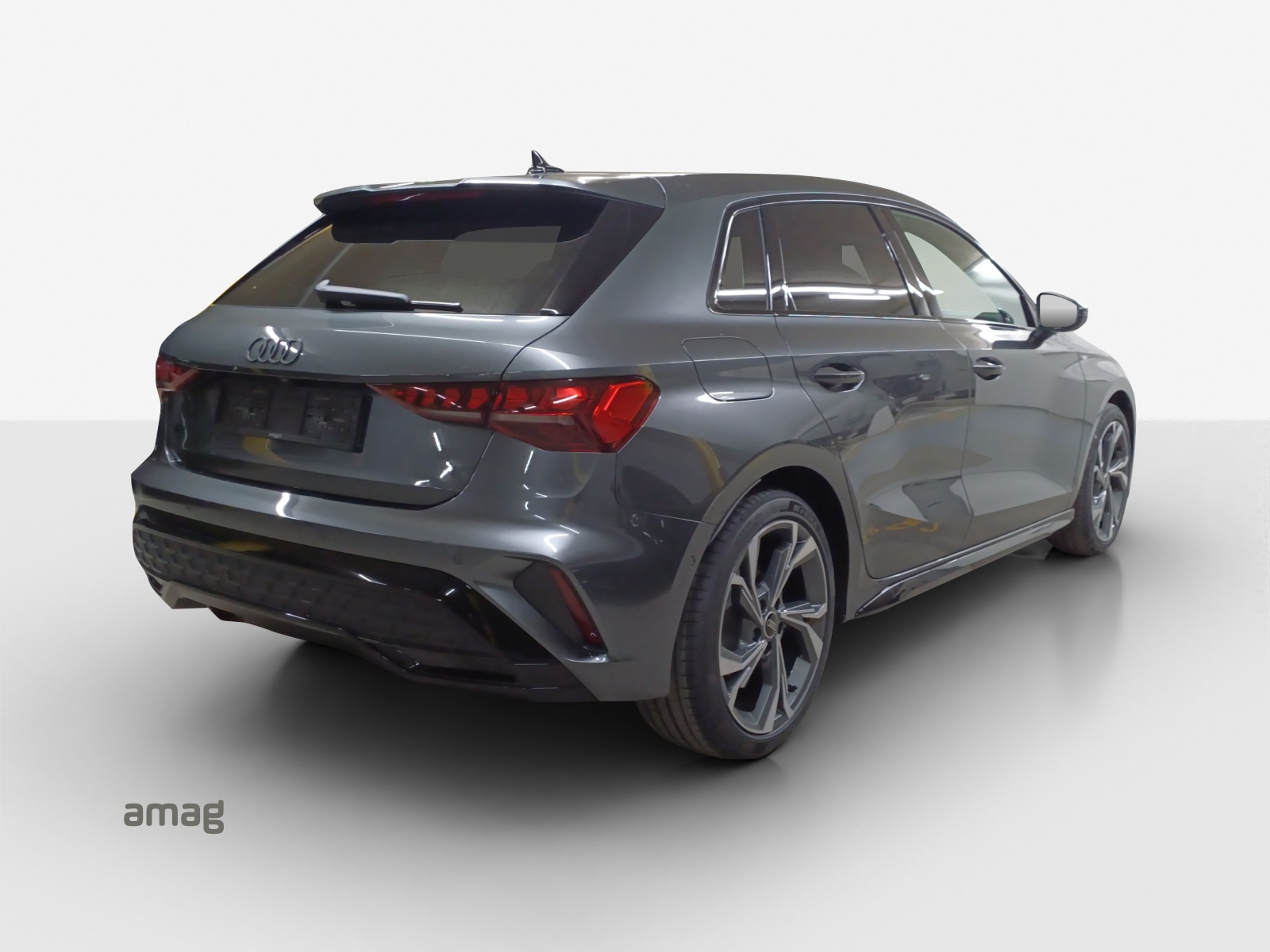 AUDI A3 Sportback TFSI 110 kW S line S tronic-image-4