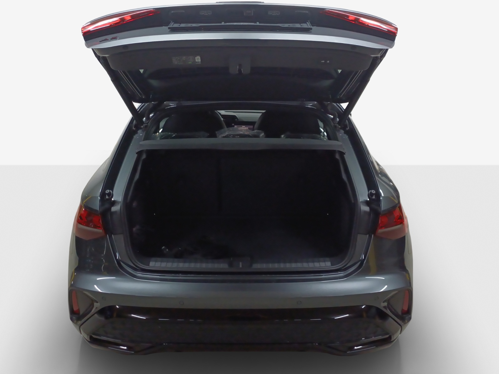 AUDI A3 Sportback TFSI 110 kW S line S tronic-image-12