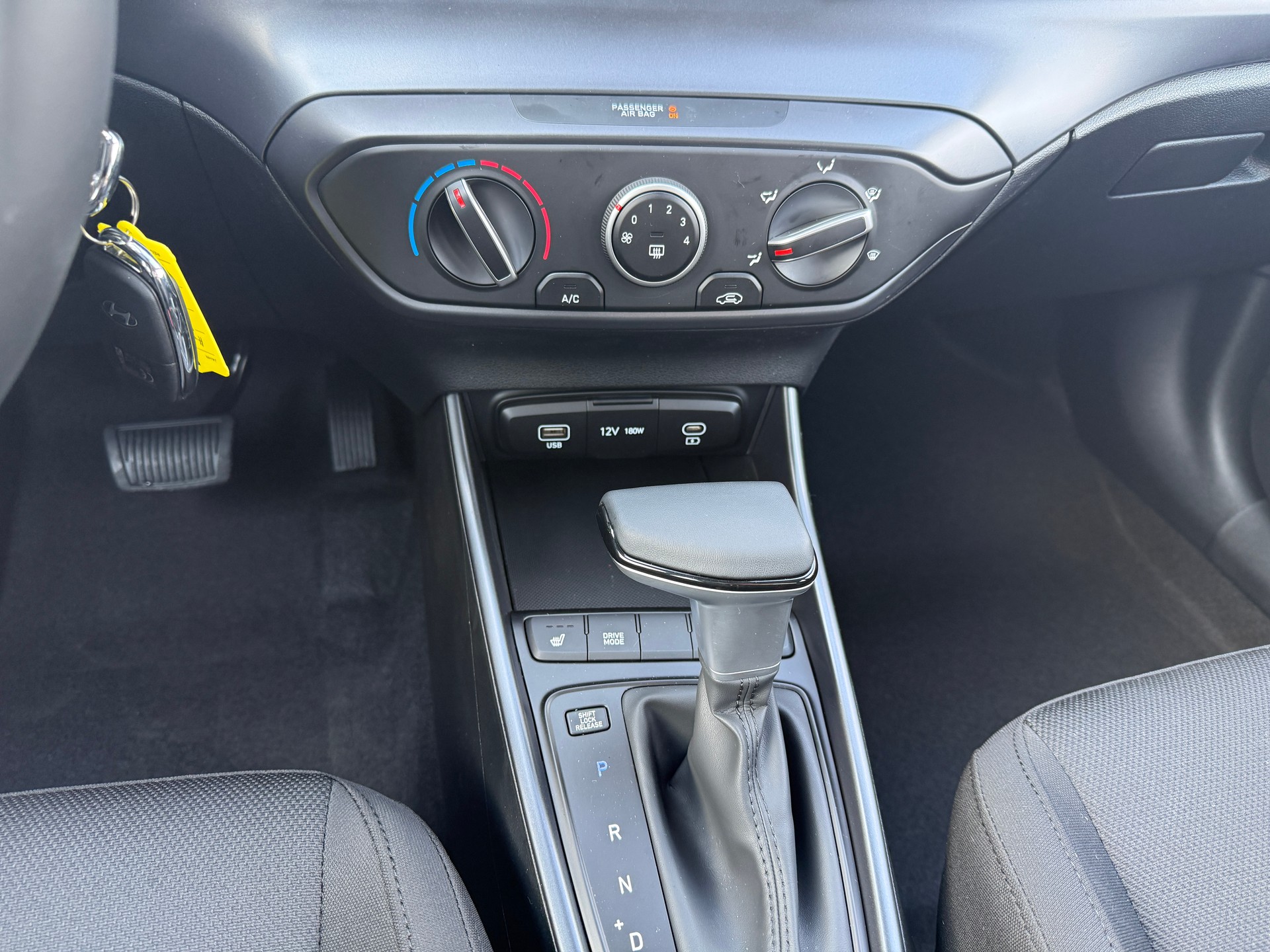 HYUNDAI i20 1.0 T-GDi Comfort FL DCT-image-14