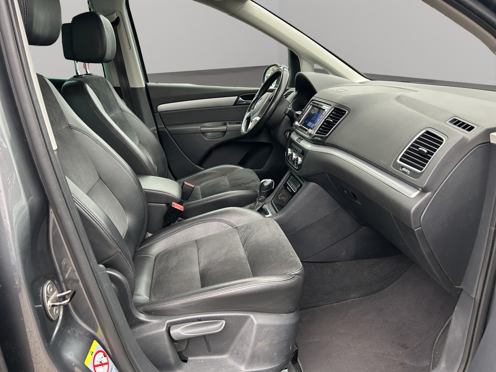 VW Sharan 2.0 TDI BlueMotion Technology Highline DSG-image-9