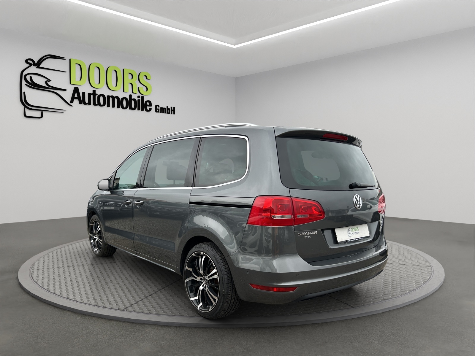 VW Sharan 2.0 TDI BlueMotion Technology Highline DSG-image-3