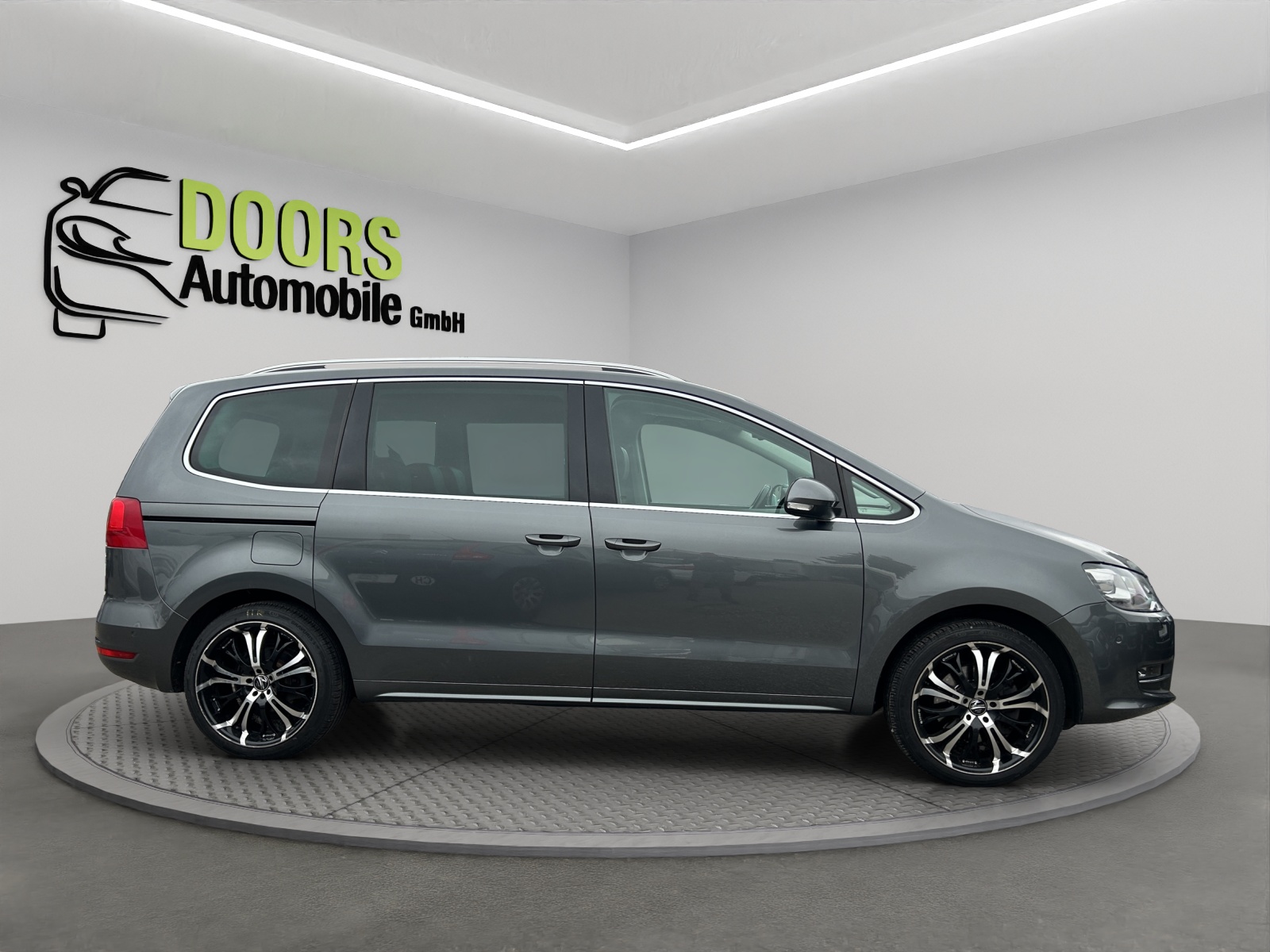 VW Sharan 2.0 TDI BlueMotion Technology Highline DSG-image-7